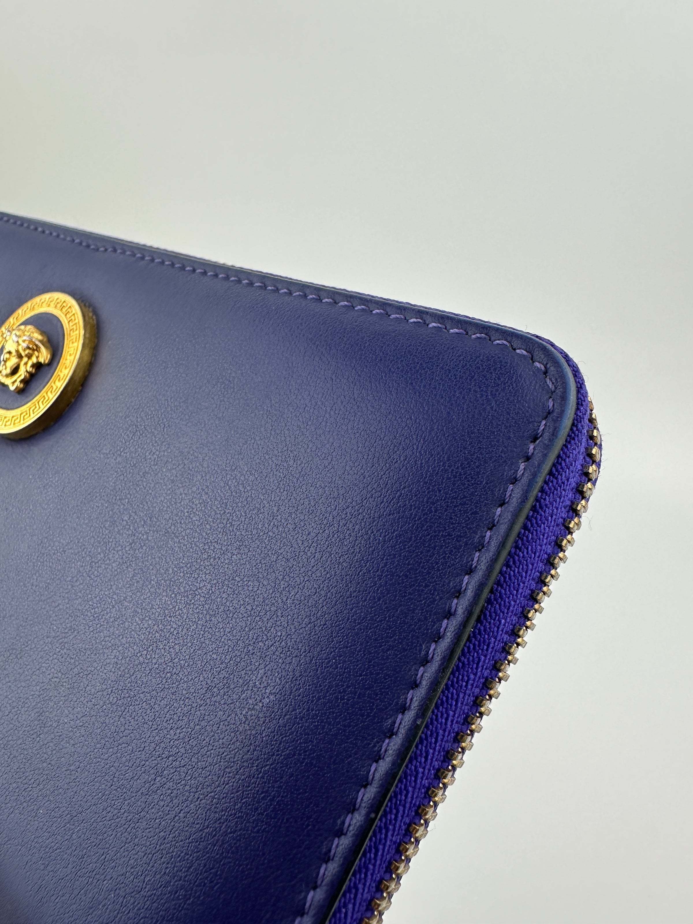 La Medusa Purple Leather Long Wallet