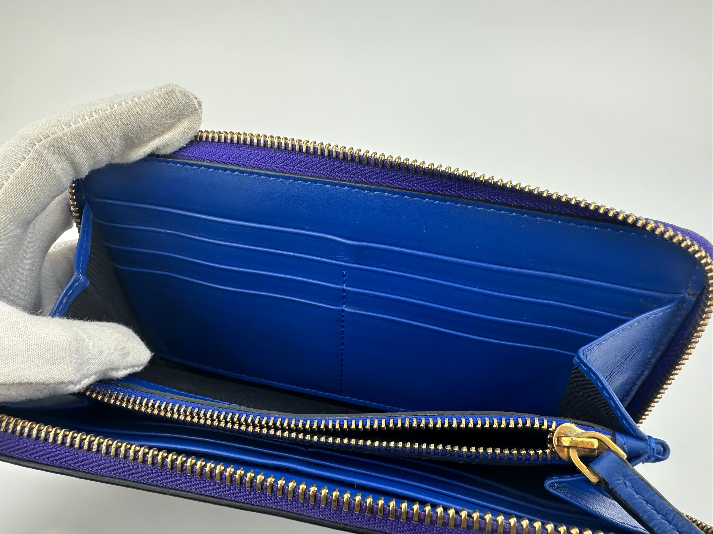 La Medusa Purple Leather Long Wallet