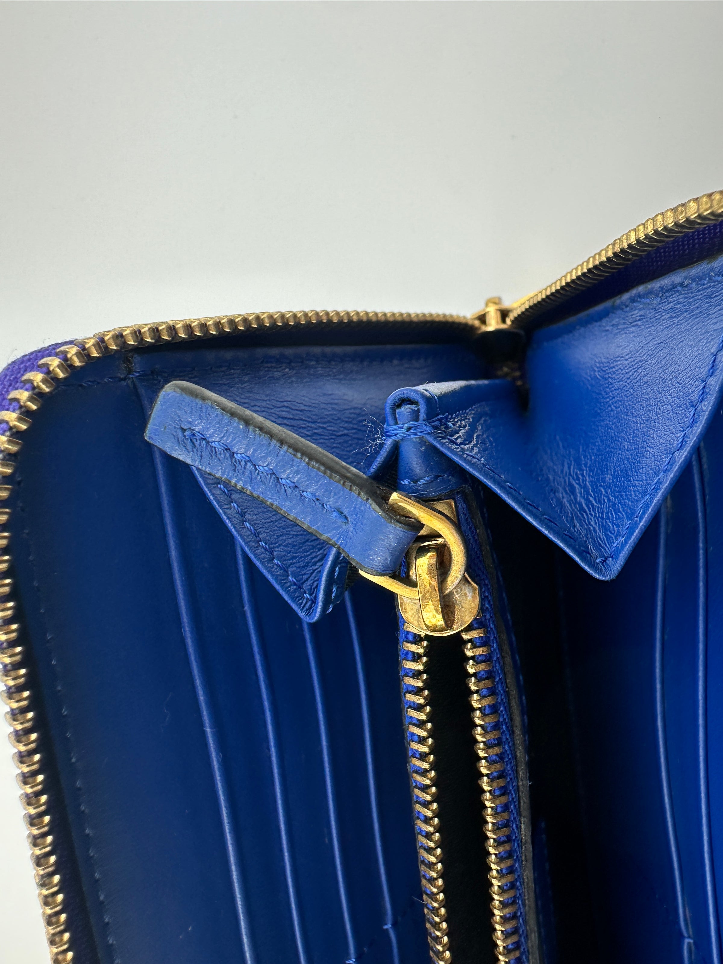 La Medusa Purple Leather Long Wallet