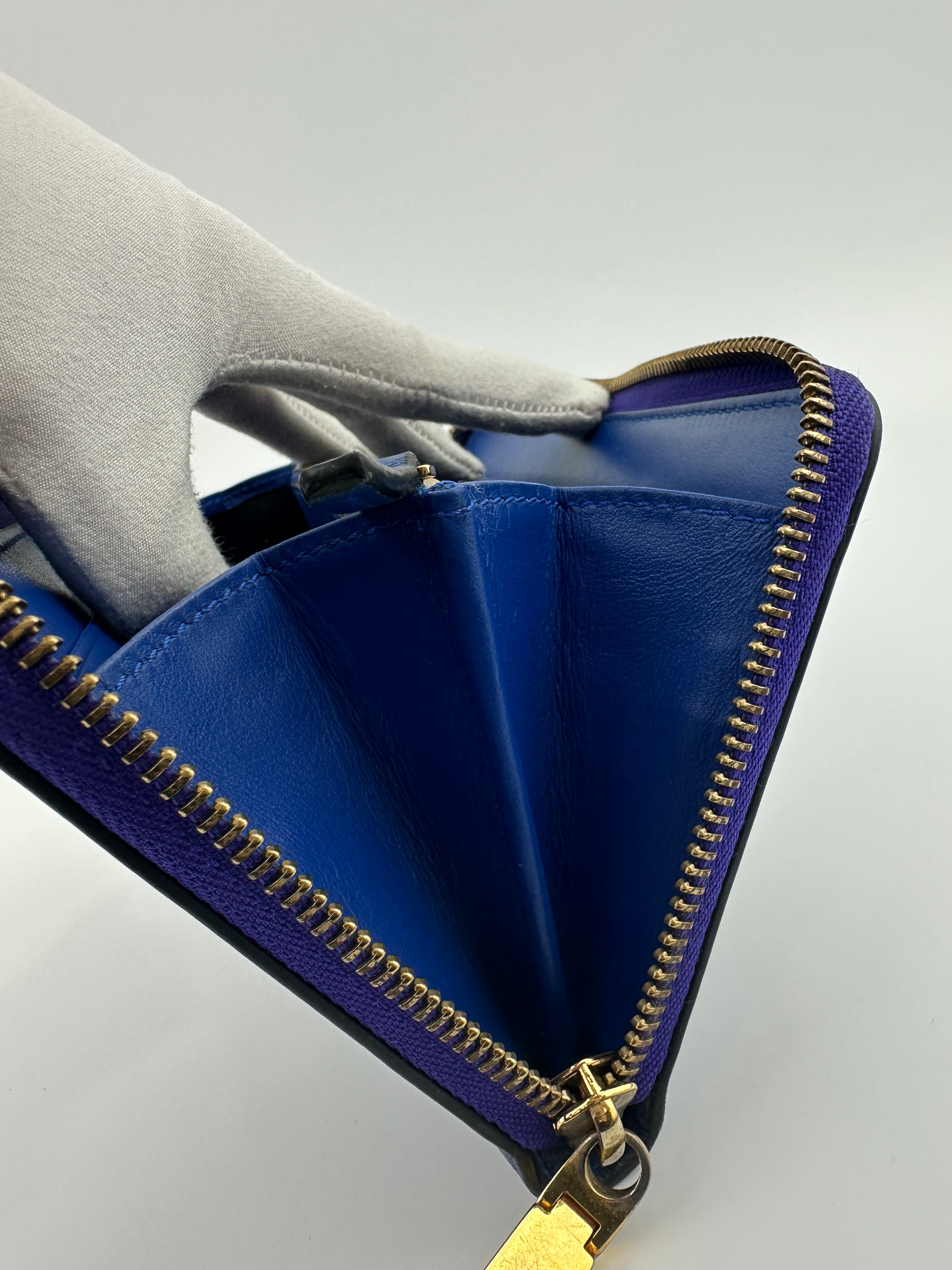 La Medusa Purple Leather Long Wallet