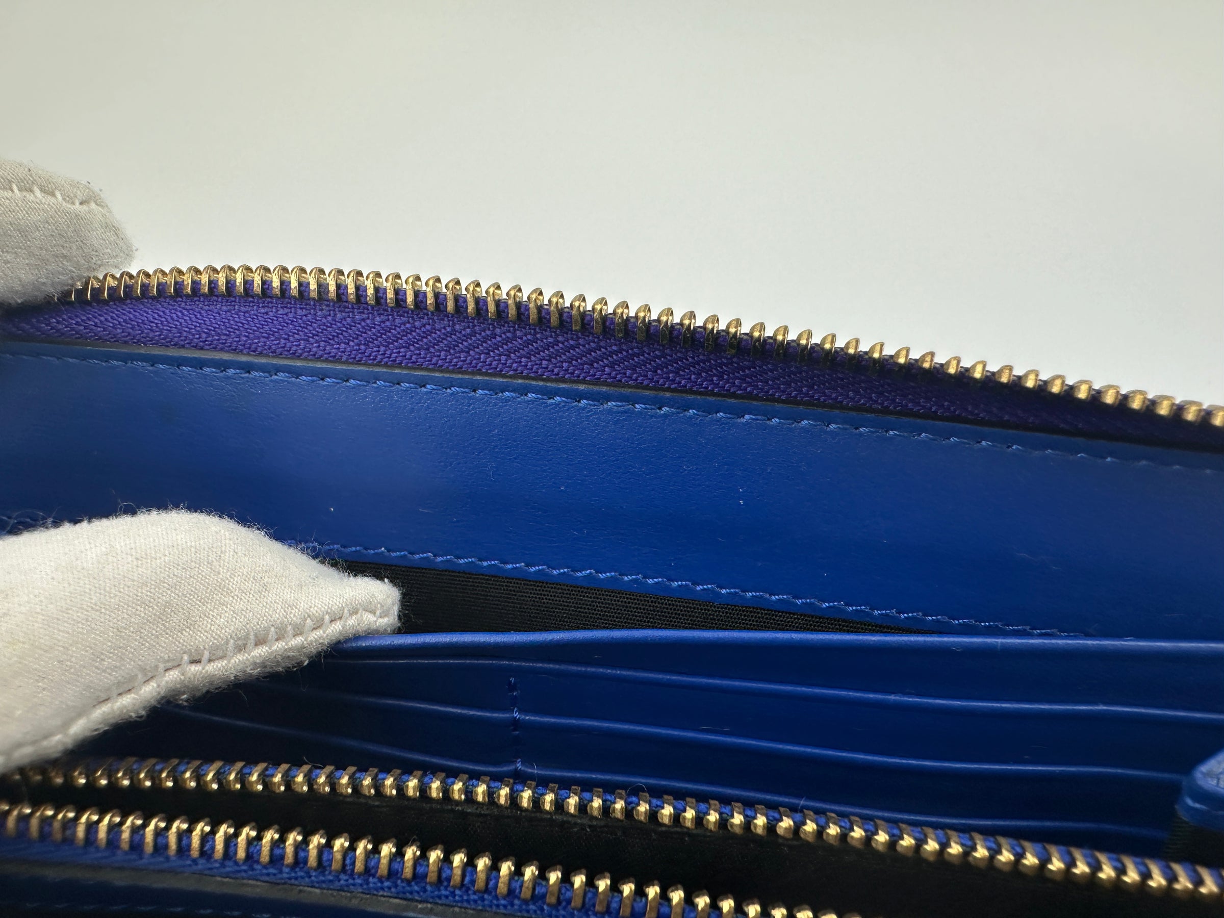 La Medusa Purple Leather Long Wallet