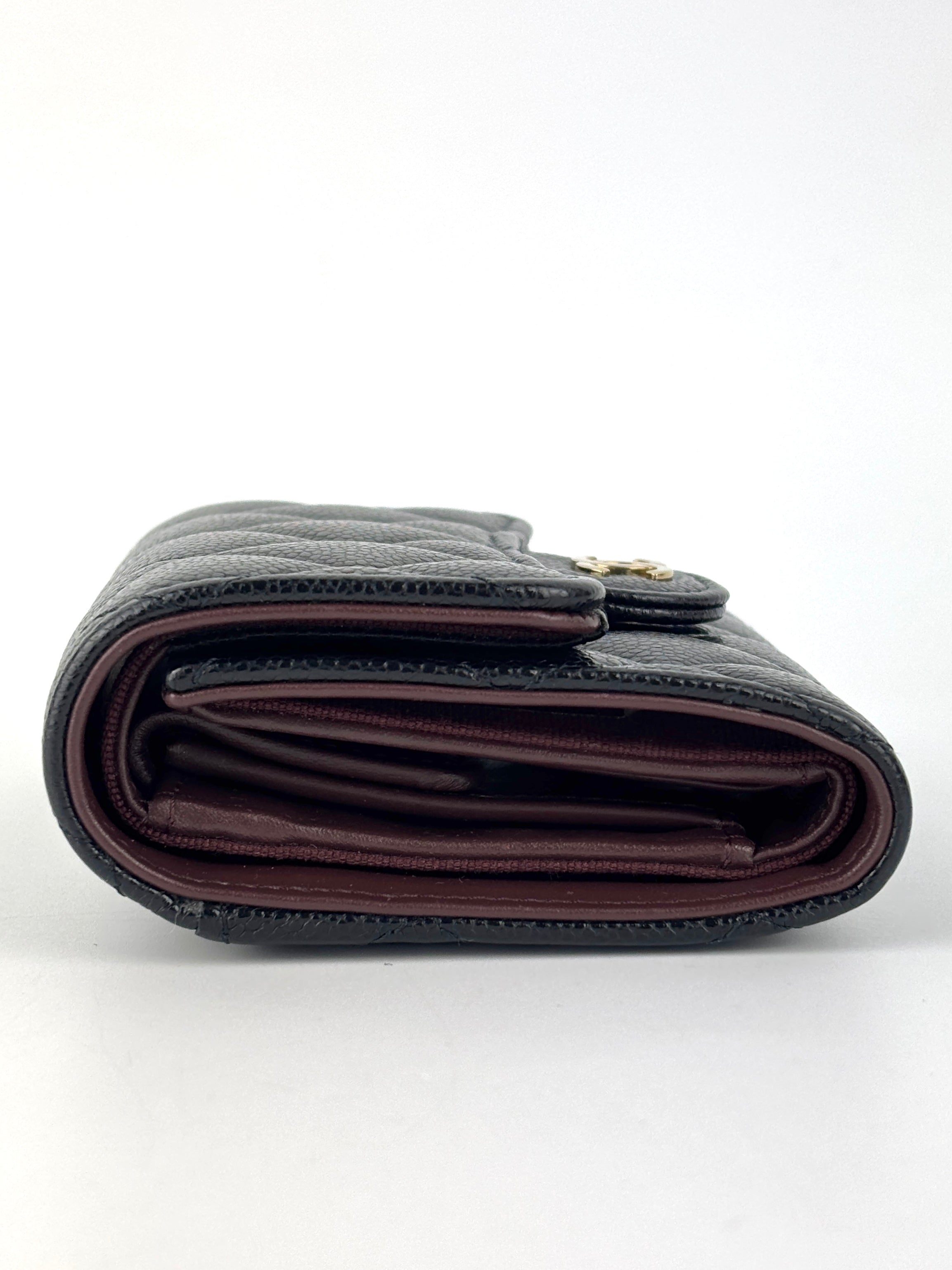 Classic Small Flap Wallet In Black Caviar Leather LGHW