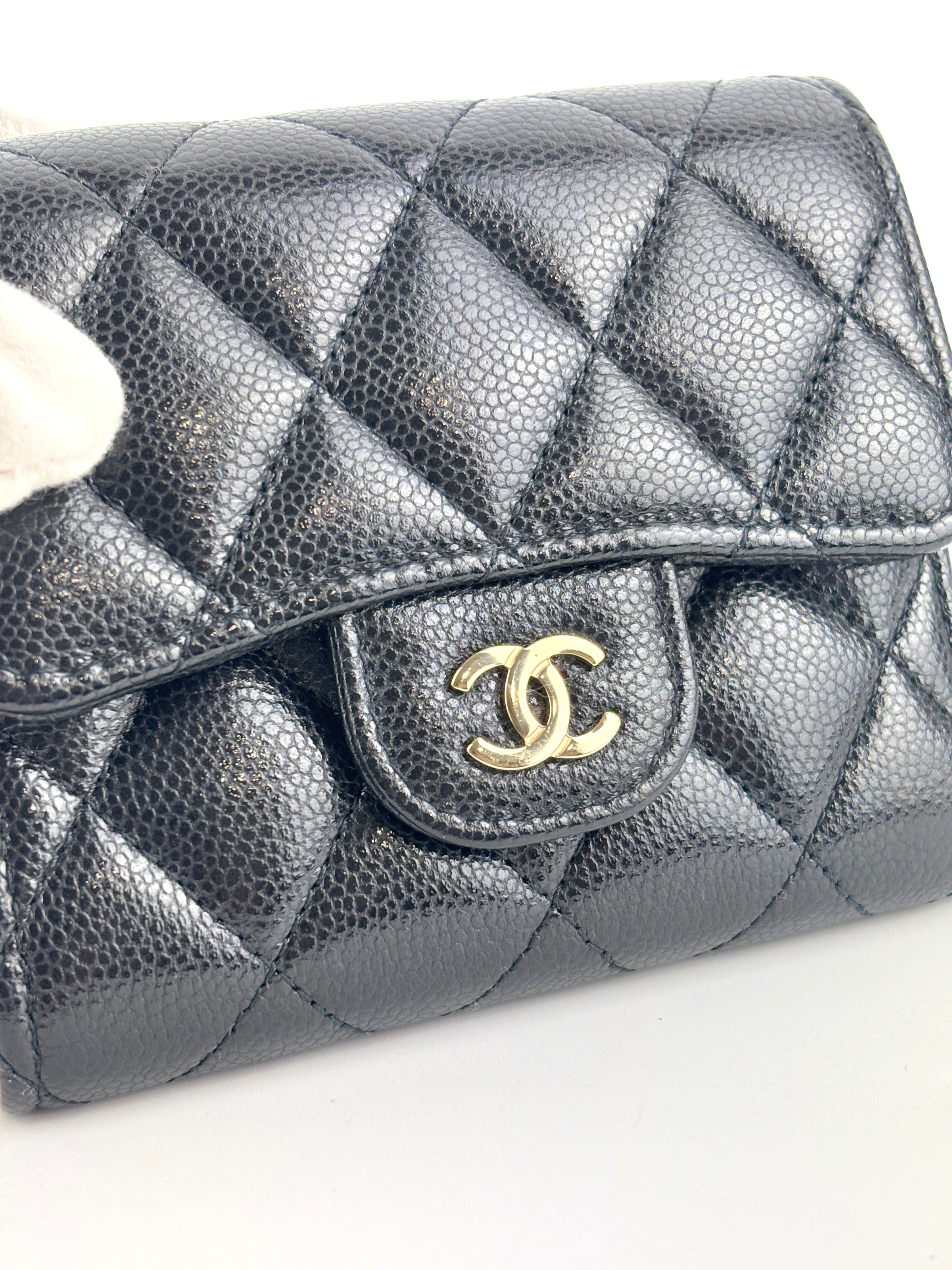 Classic Small Flap Wallet In Black Caviar Leather LGHW