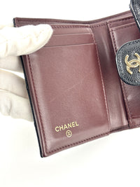 Classic Small Flap Wallet In Black Caviar Leather LGHW