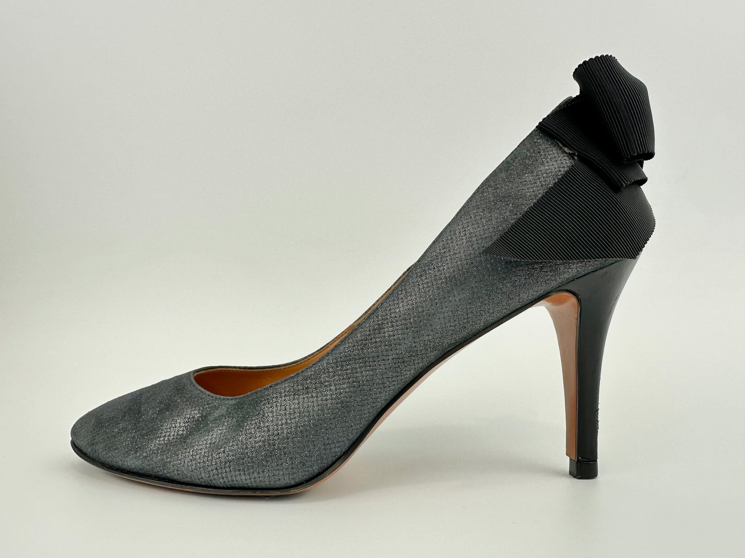 en Blue Pumps with Ribbon Size 23.5cm