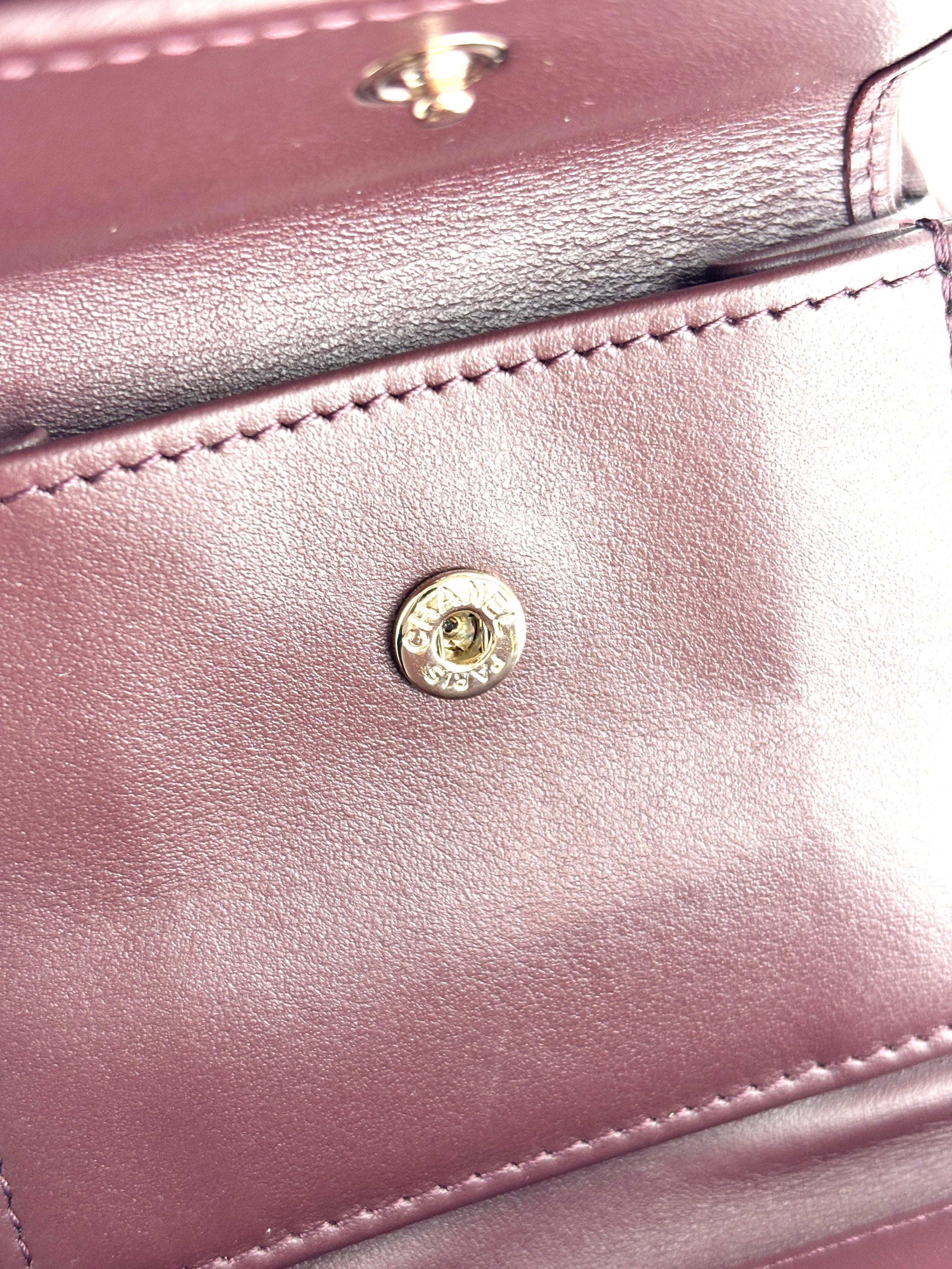 Classic Small Flap Wallet In Black Caviar Leather LGHW