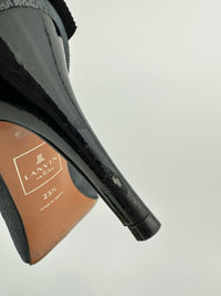 en Blue Pumps with Ribbon Size 23.5cm