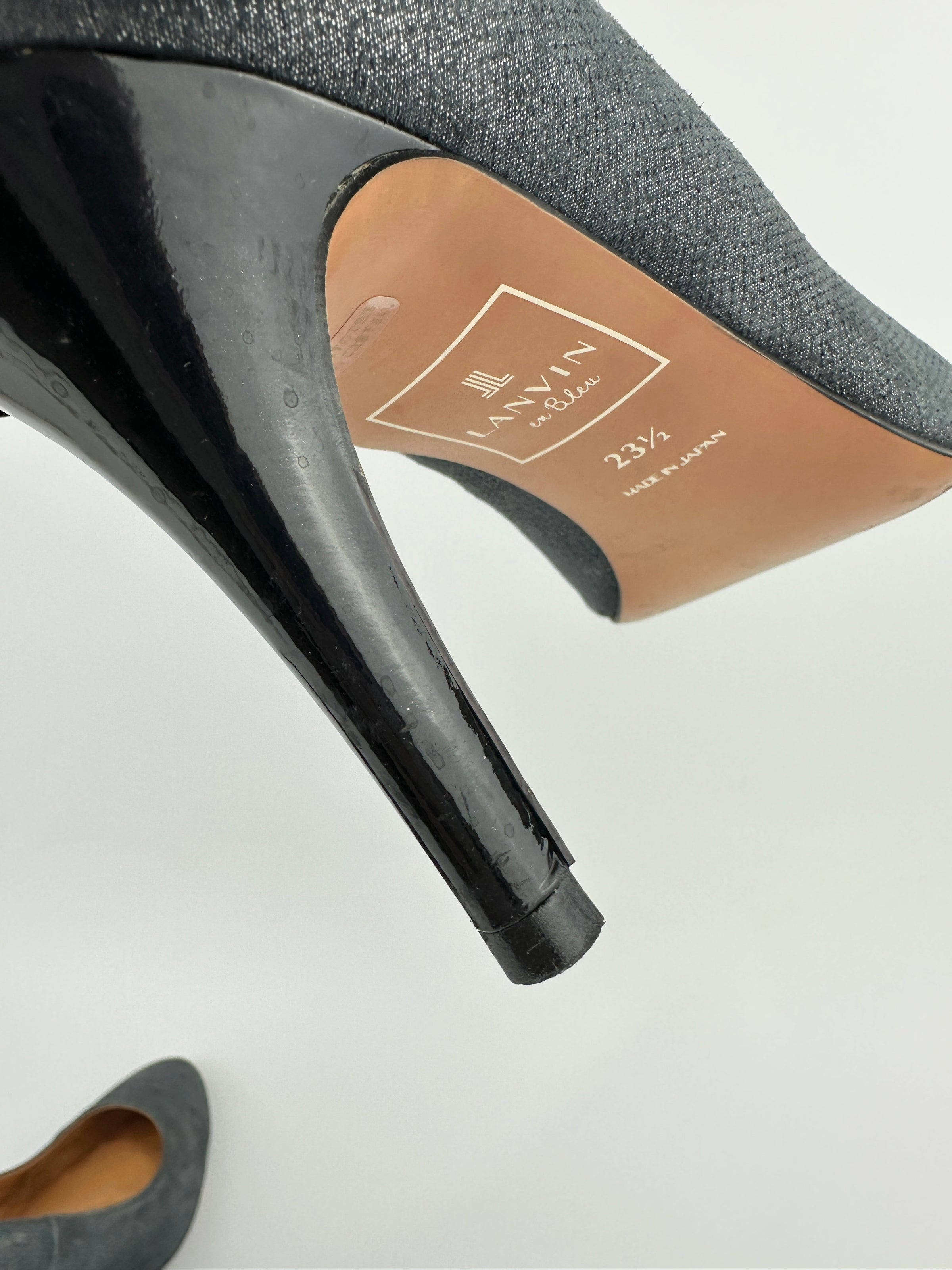 en Blue Pumps with Ribbon Size 23.5cm