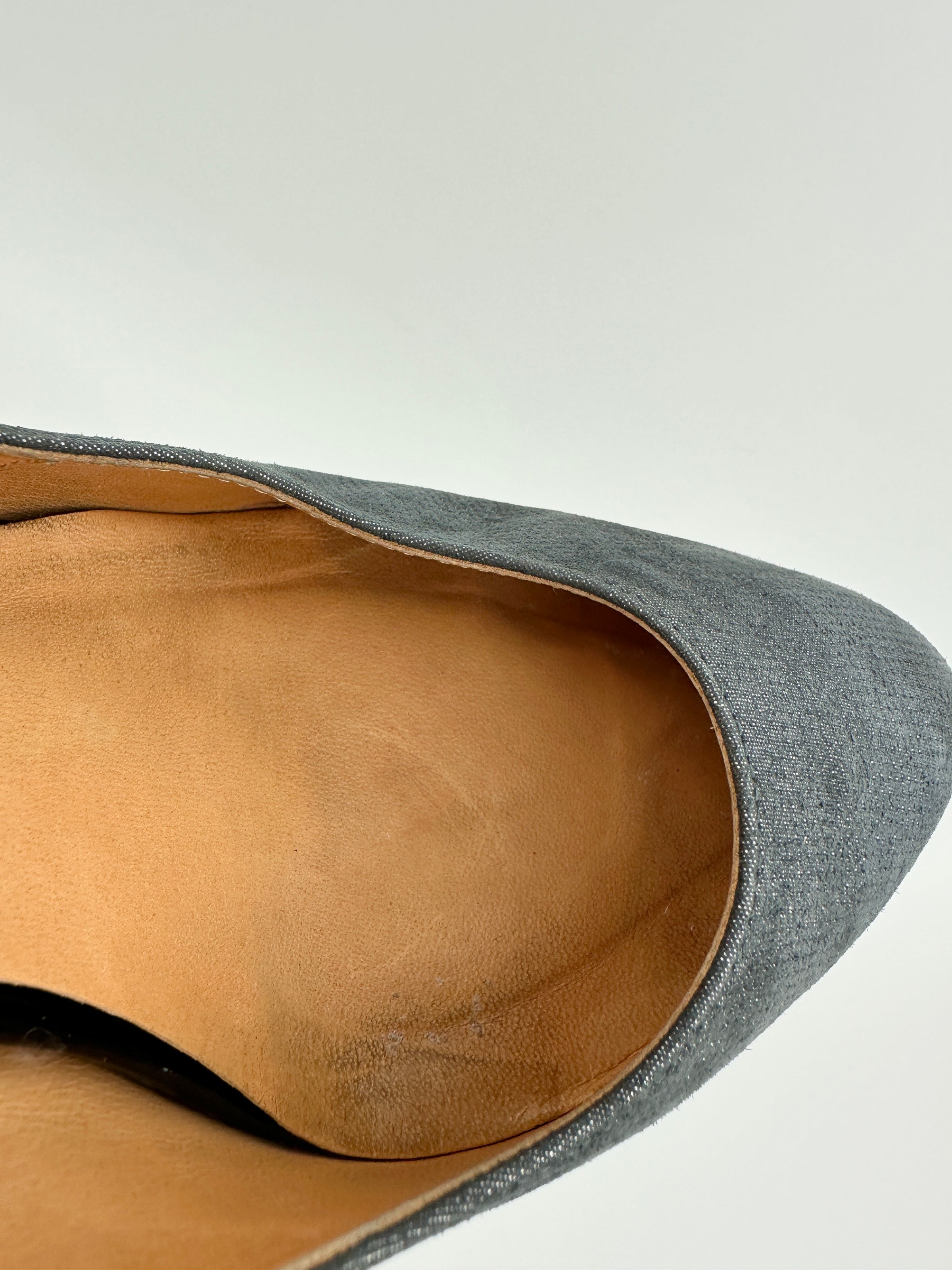 en Blue Pumps with Ribbon Size 23.5cm