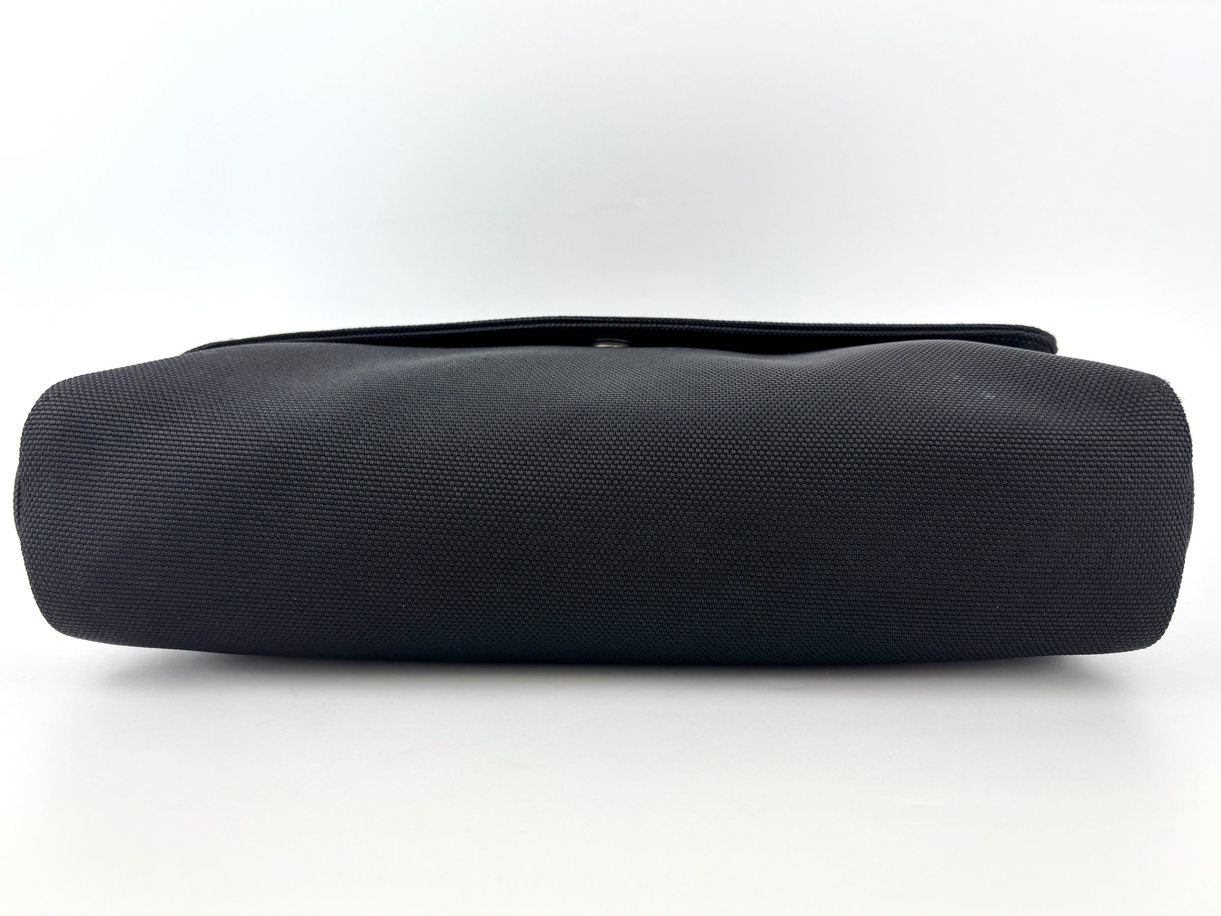 337074 Techno Large Web Nylon Canvas Messenger Bag Black