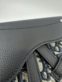 Saddle Messenger Dior Oblique Jacquard with Black Grained Calfskin Bag