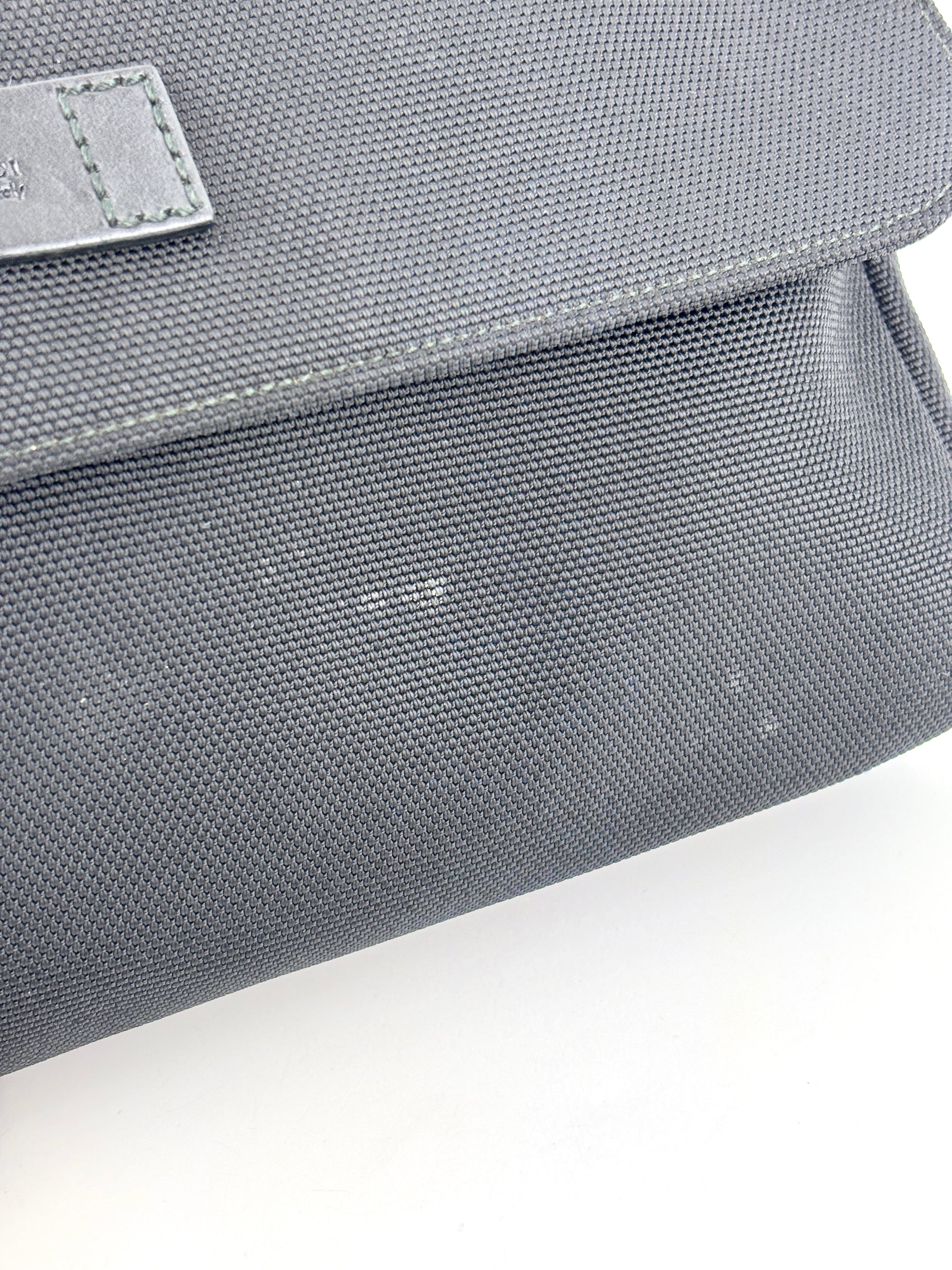 337074 Techno Large Web Nylon Canvas Messenger Bag Black