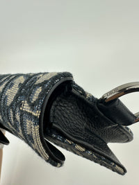 Saddle Messenger Dior Oblique Jacquard with Black Grained Calfskin Bag