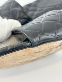 Amy Intrecciato Flat Sandals in Black Leather Size 39