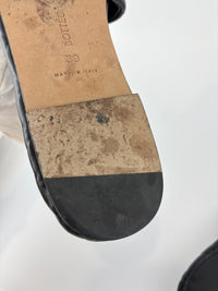 Amy Intrecciato Flat Sandals in Black Leather Size 39