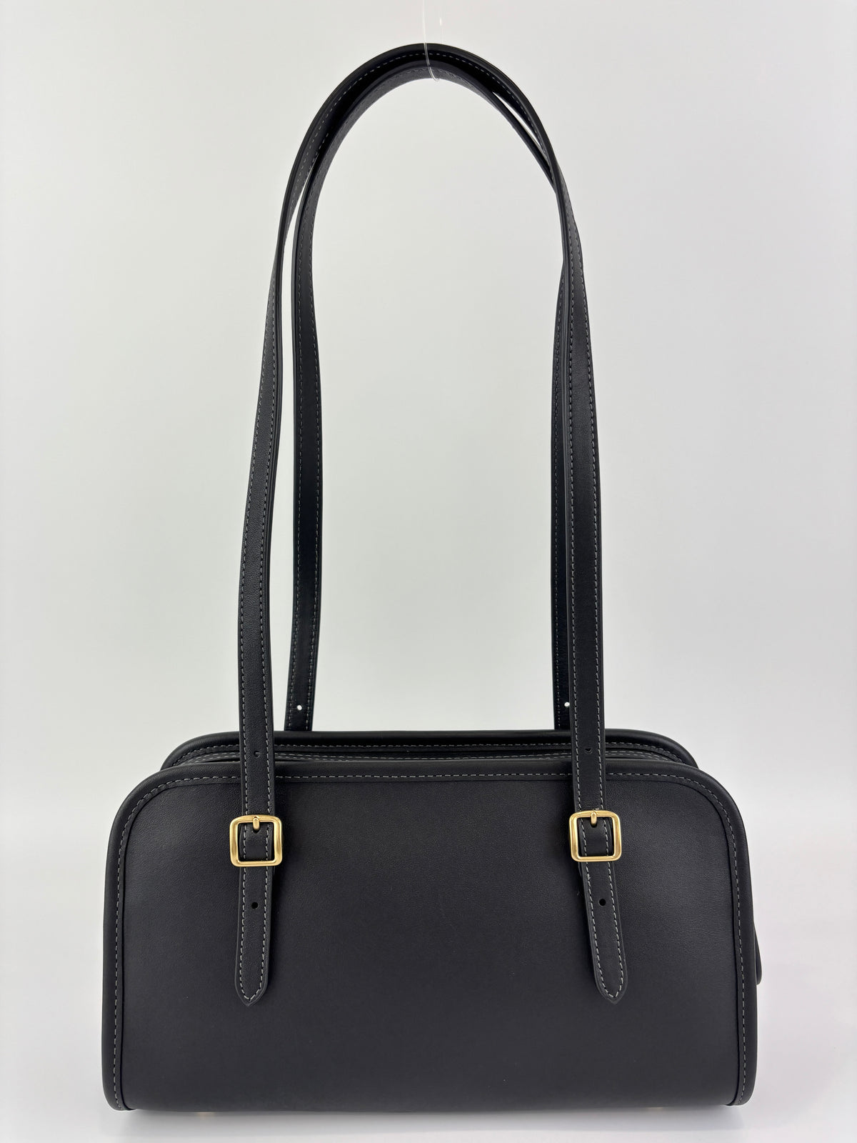 CM565 Swing Zip Shoulder Bag in Black