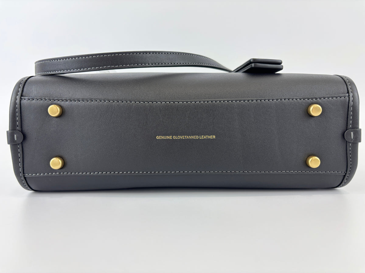 CM565 Swing Zip Shoulder Bag in Black
