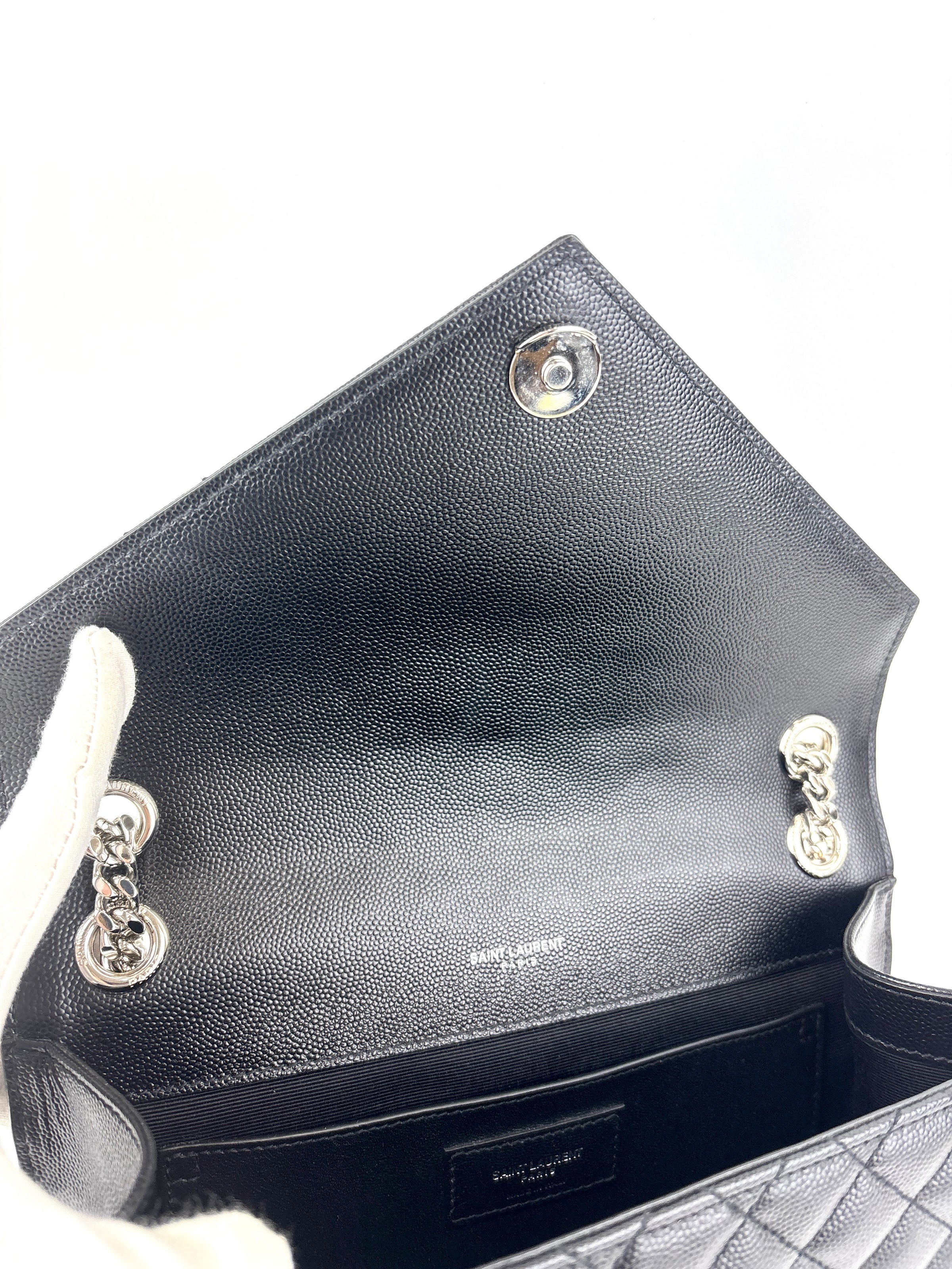 Metalesse Envelope Medium Black Grain de Poudre SHW - Glampot