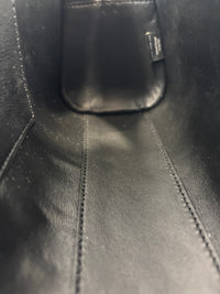 CM565 Swing Zip Shoulder Bag in Black
