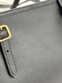 CM565 Swing Zip Shoulder Bag in Black