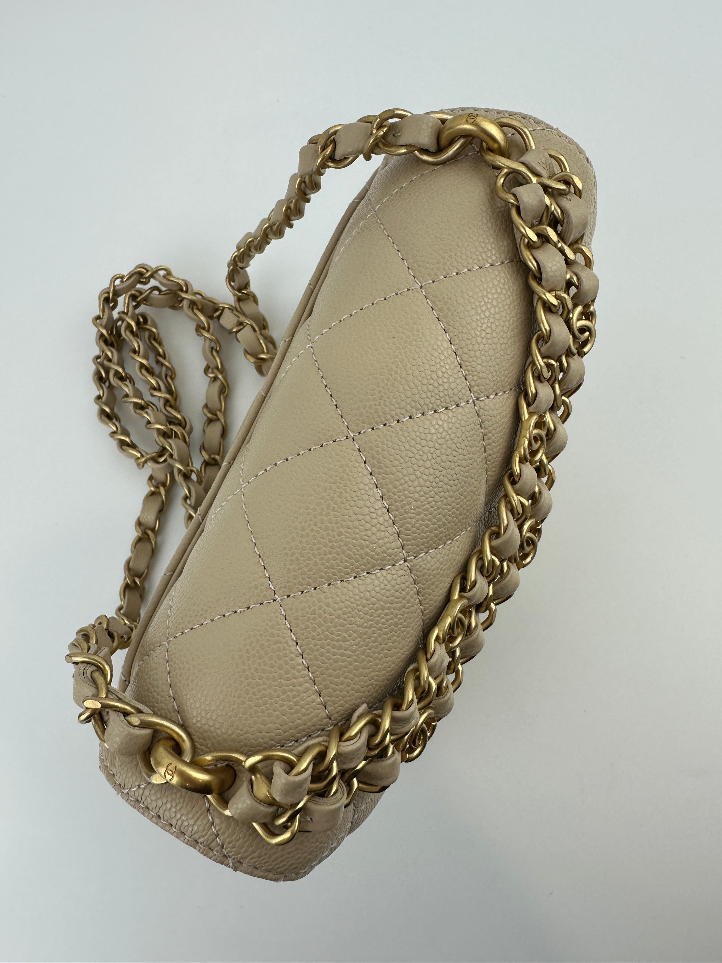 AS5239 25P Mini Beige Caviar Top Handle Flap Bag GHW