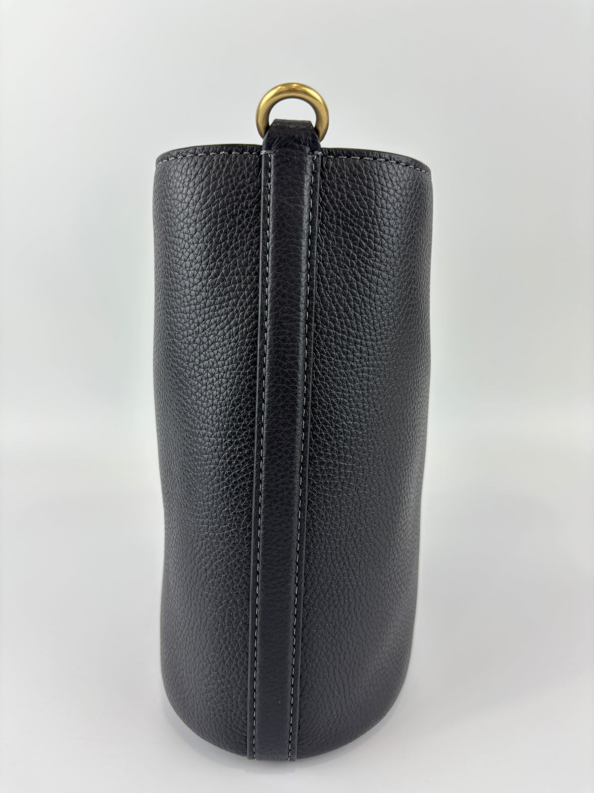 CW625 Bleecker Bucket Bag in Black