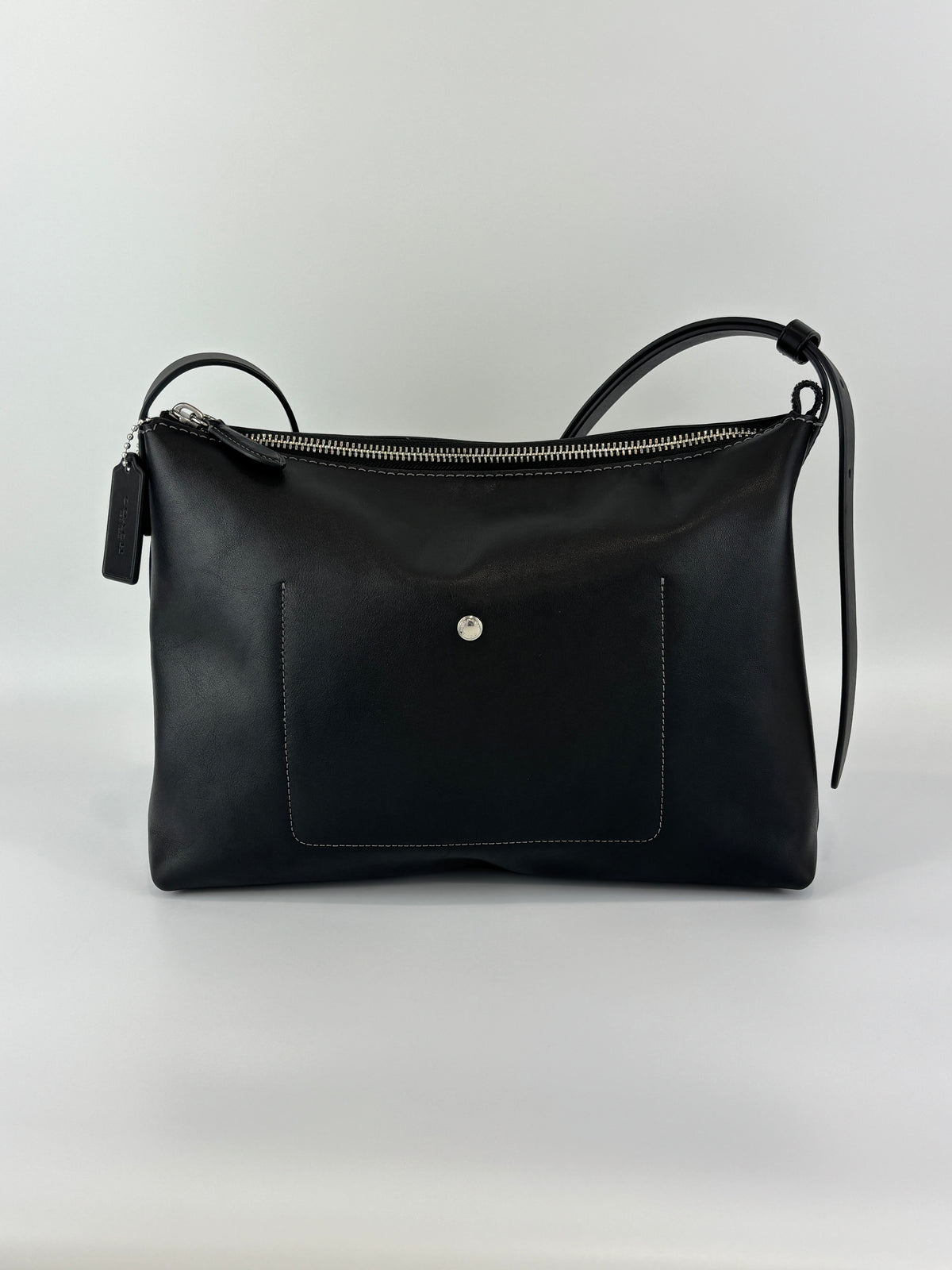 CCB57 Mott Messenger Bag in Black