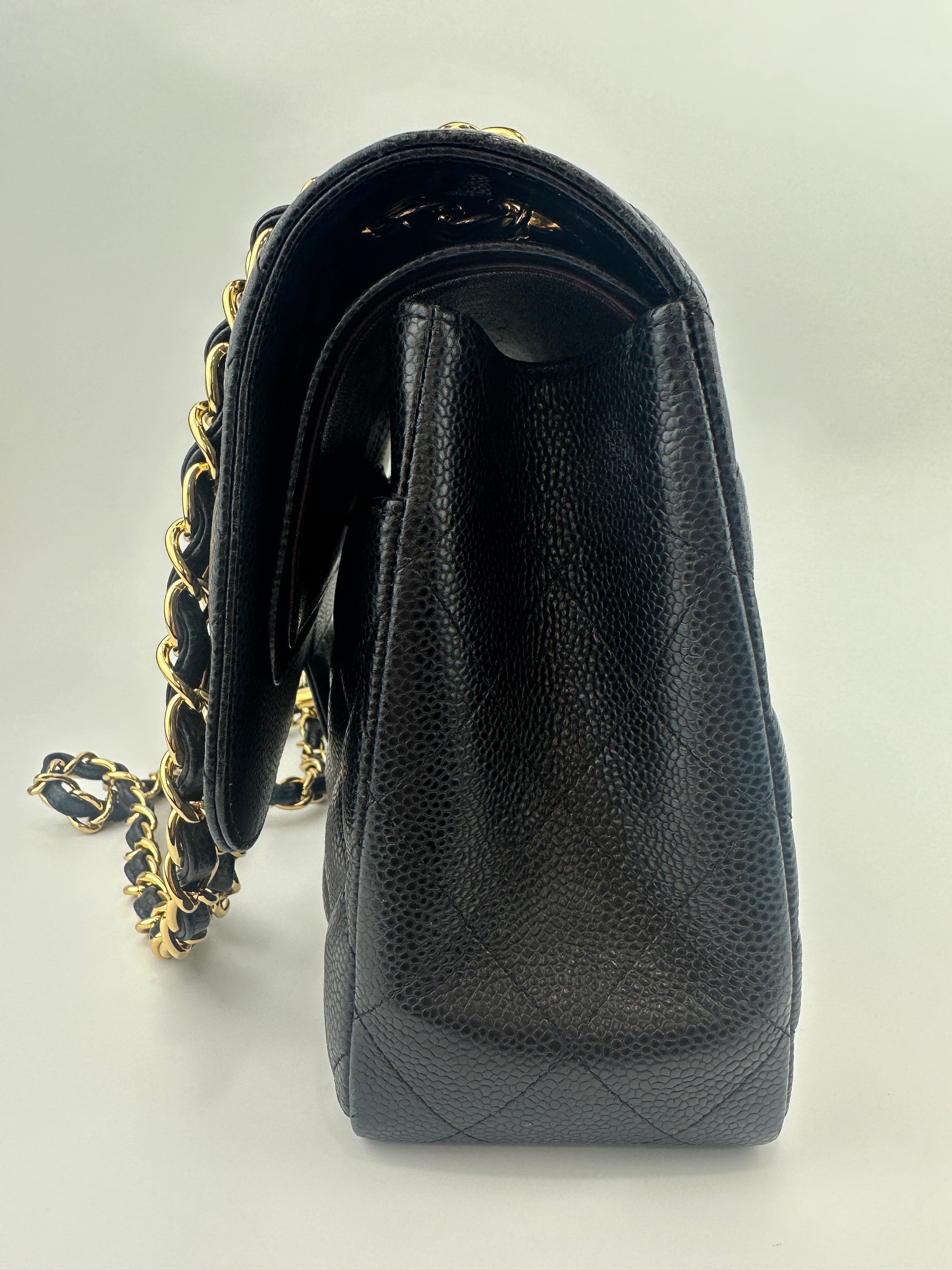 Classic Jumbo Black Caviar GHW