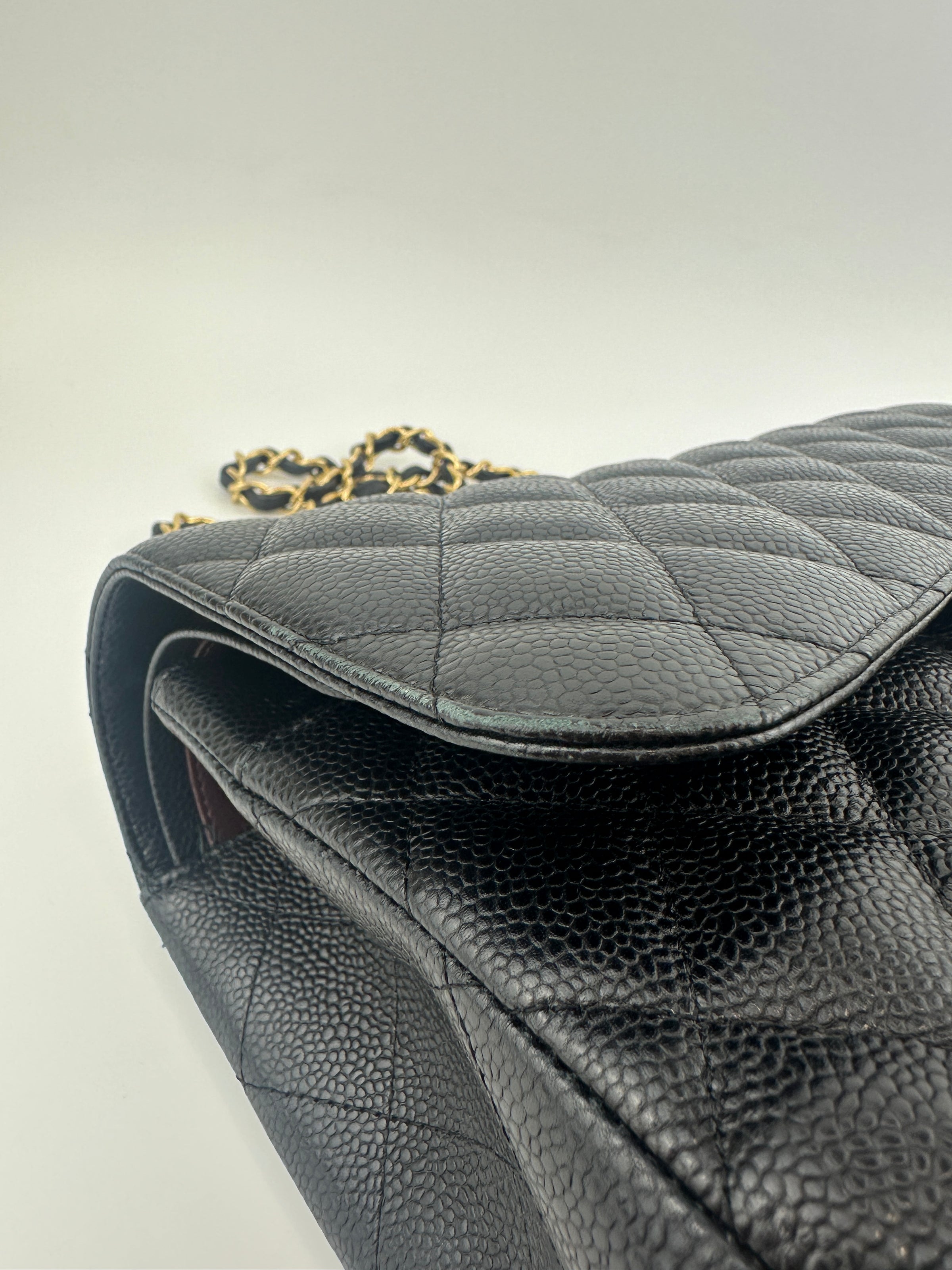 Classic Jumbo Black Caviar GHW