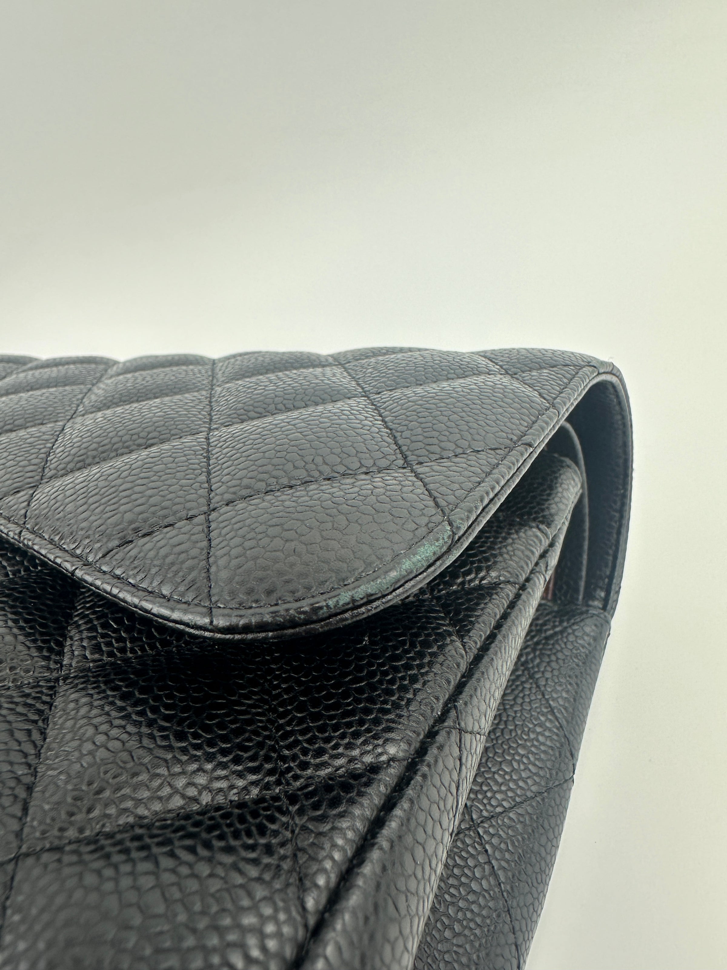 Classic Jumbo Black Caviar GHW