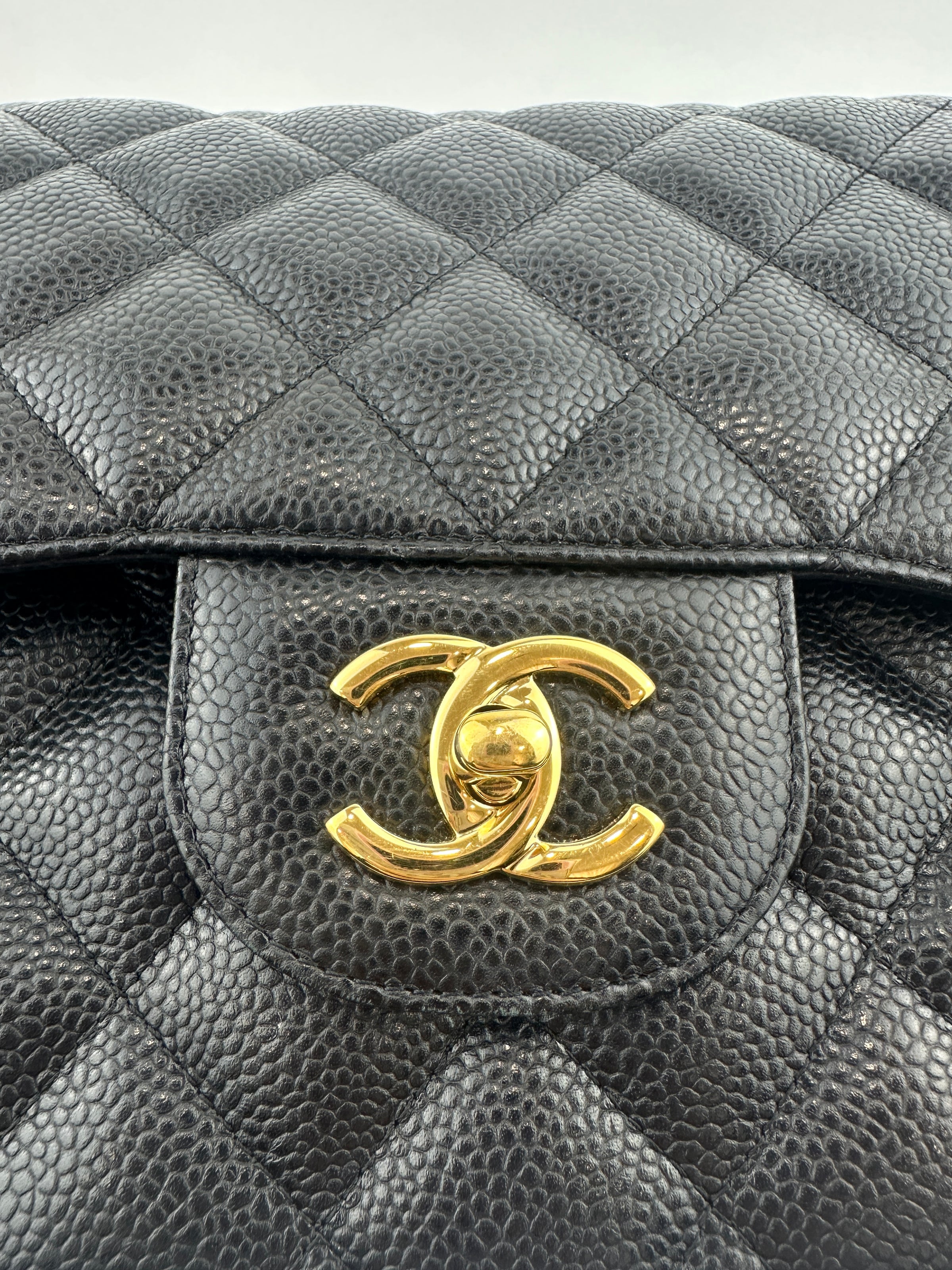 Classic Jumbo Black Caviar GHW