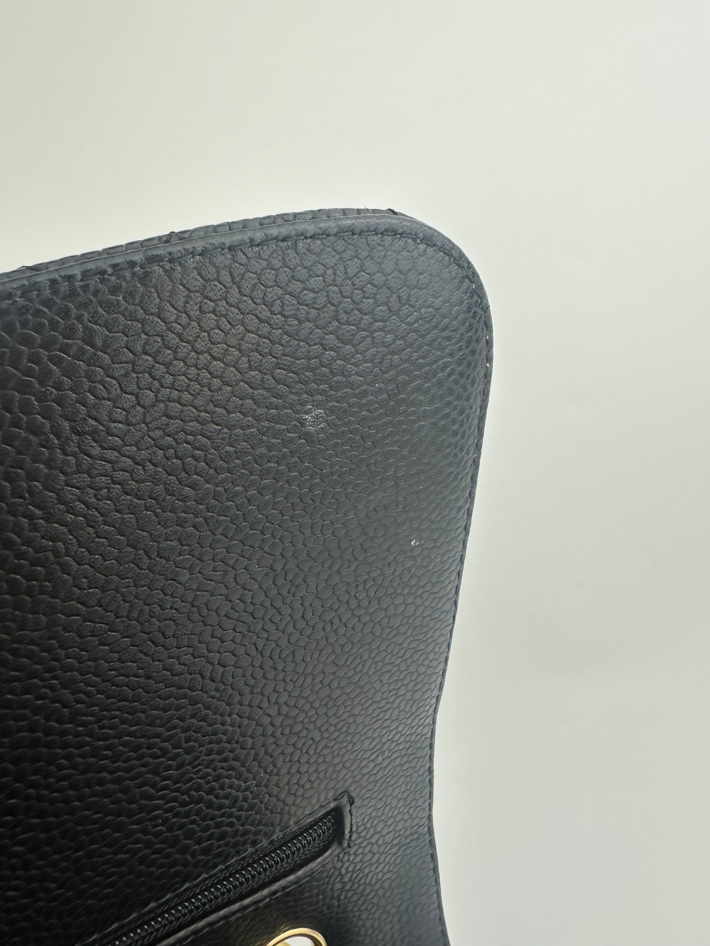 Classic Jumbo Black Caviar GHW