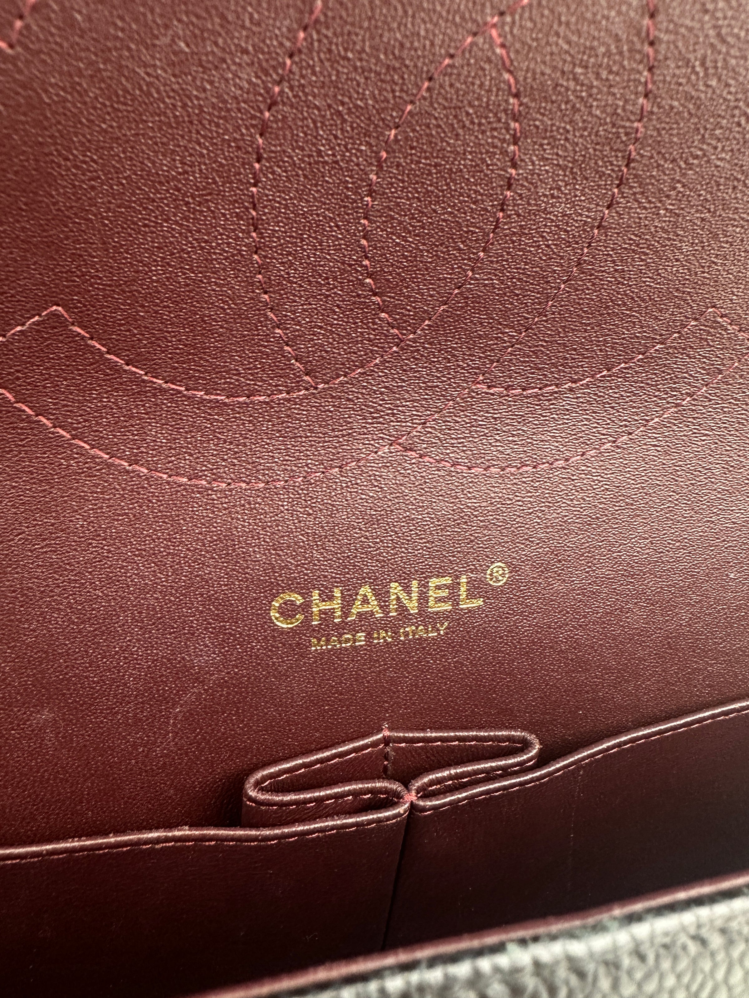 Classic Jumbo Black Caviar GHW