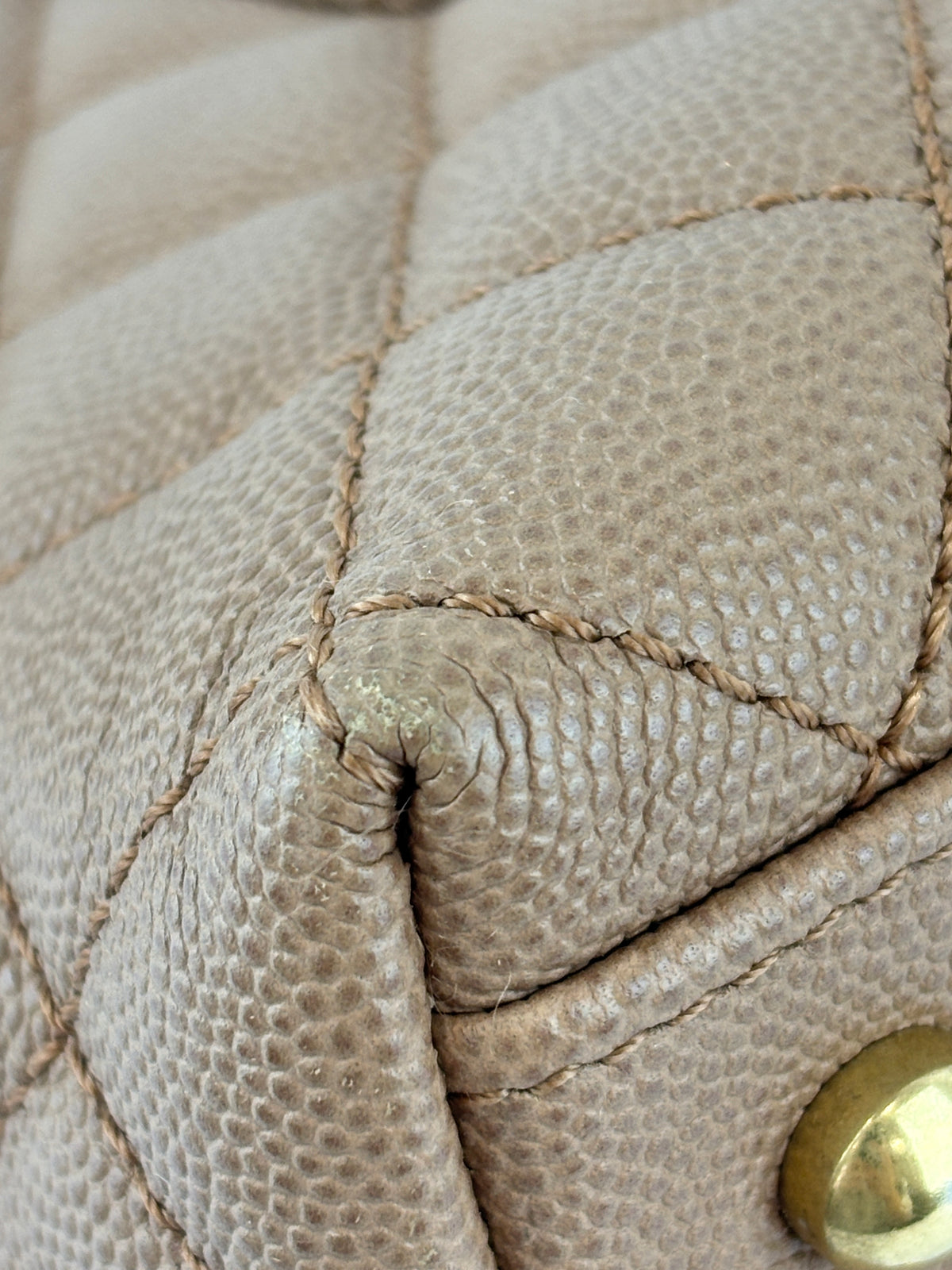 A92991 Coco Handle Medium 29cm in Brown Caviar with Lizard Handle GHW