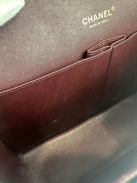 Classic Jumbo Black Caviar GHW