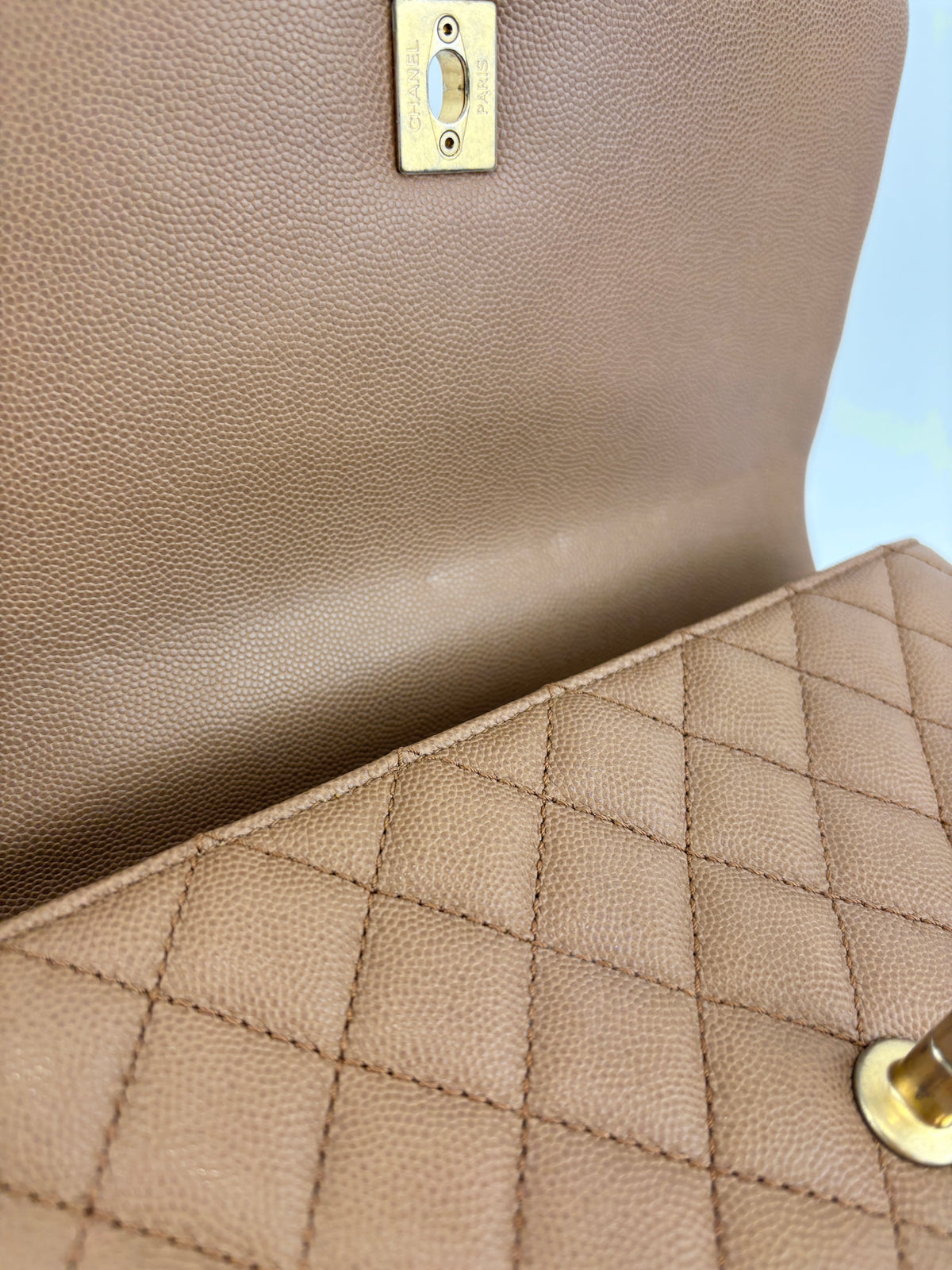 A92991 Coco Handle Medium 29cm in Brown Caviar with Lizard Handle GHW
