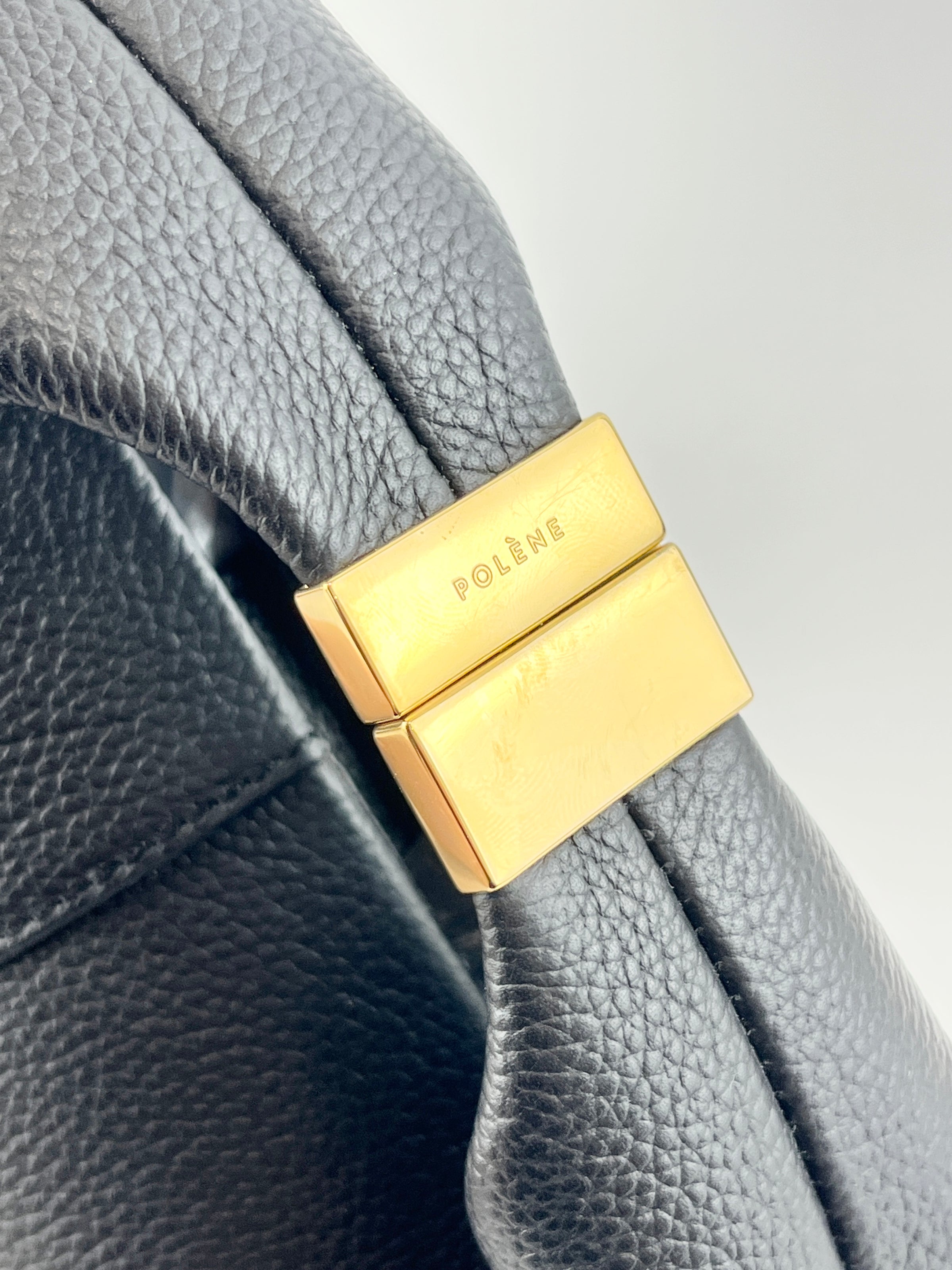 Beri Crossbody Bag Black Grained Calfskin