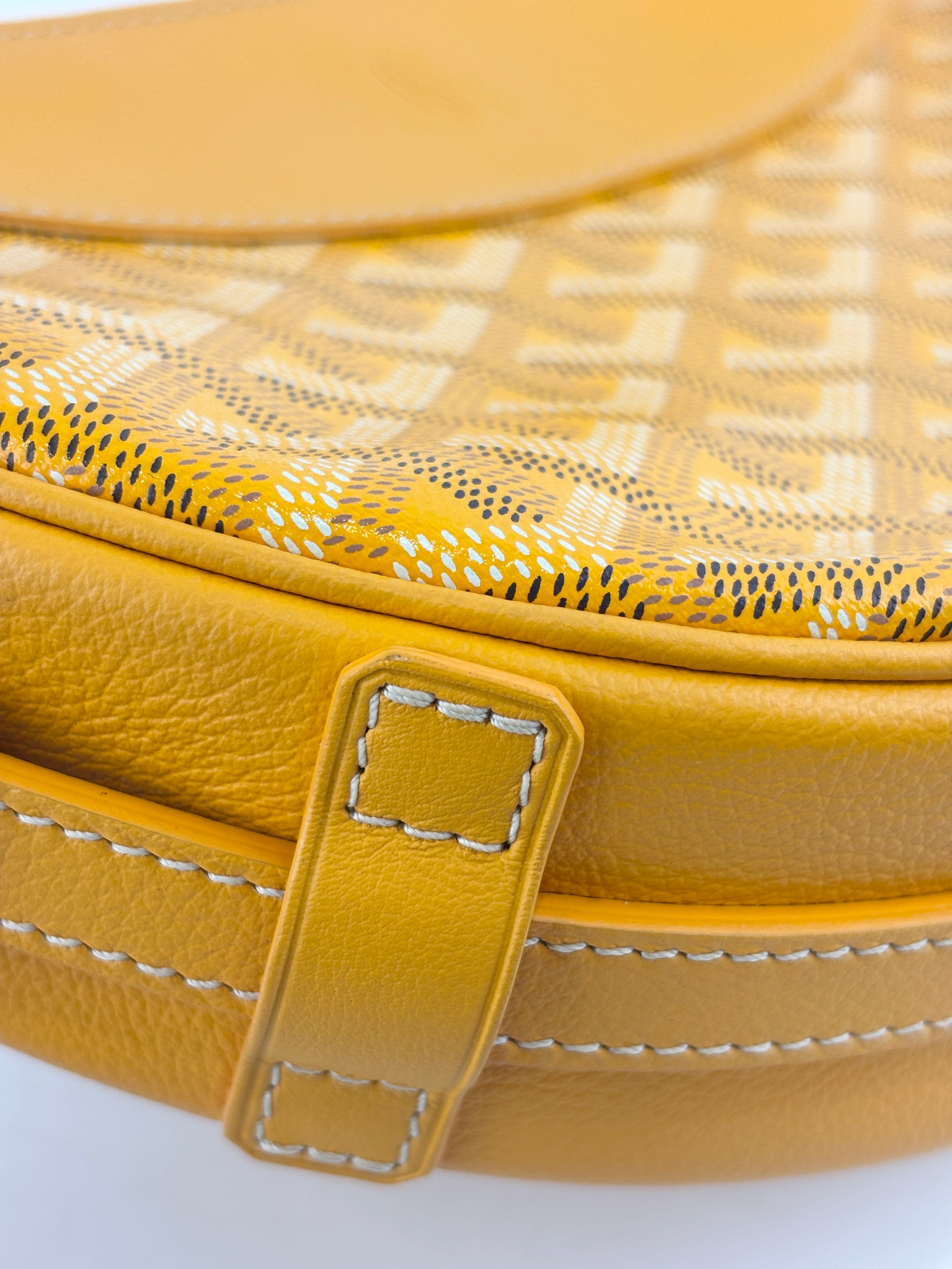 Hirondelle Crescent Crossbody Yellow SHW