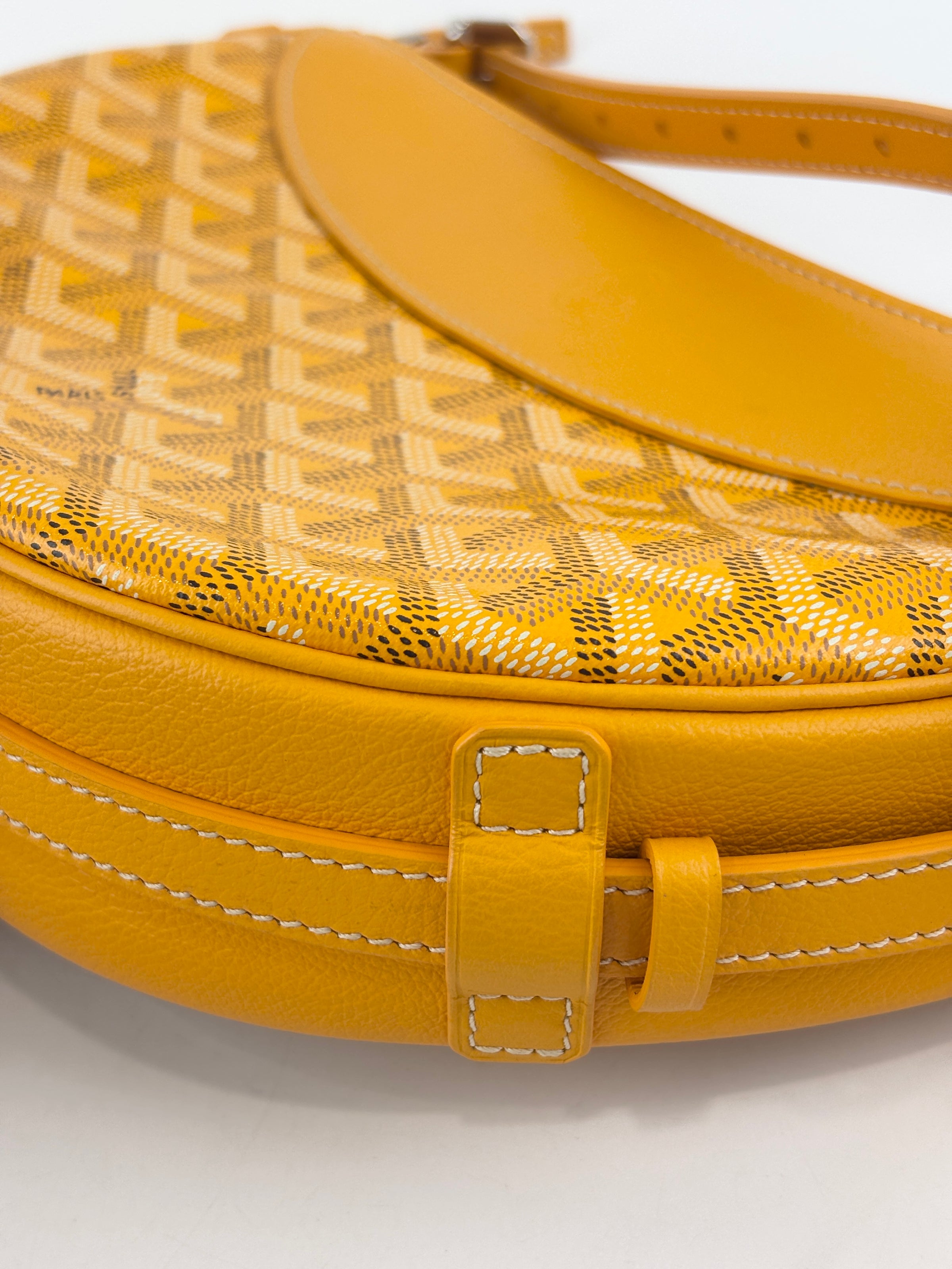 Hirondelle Crescent Crossbody Yellow SHW