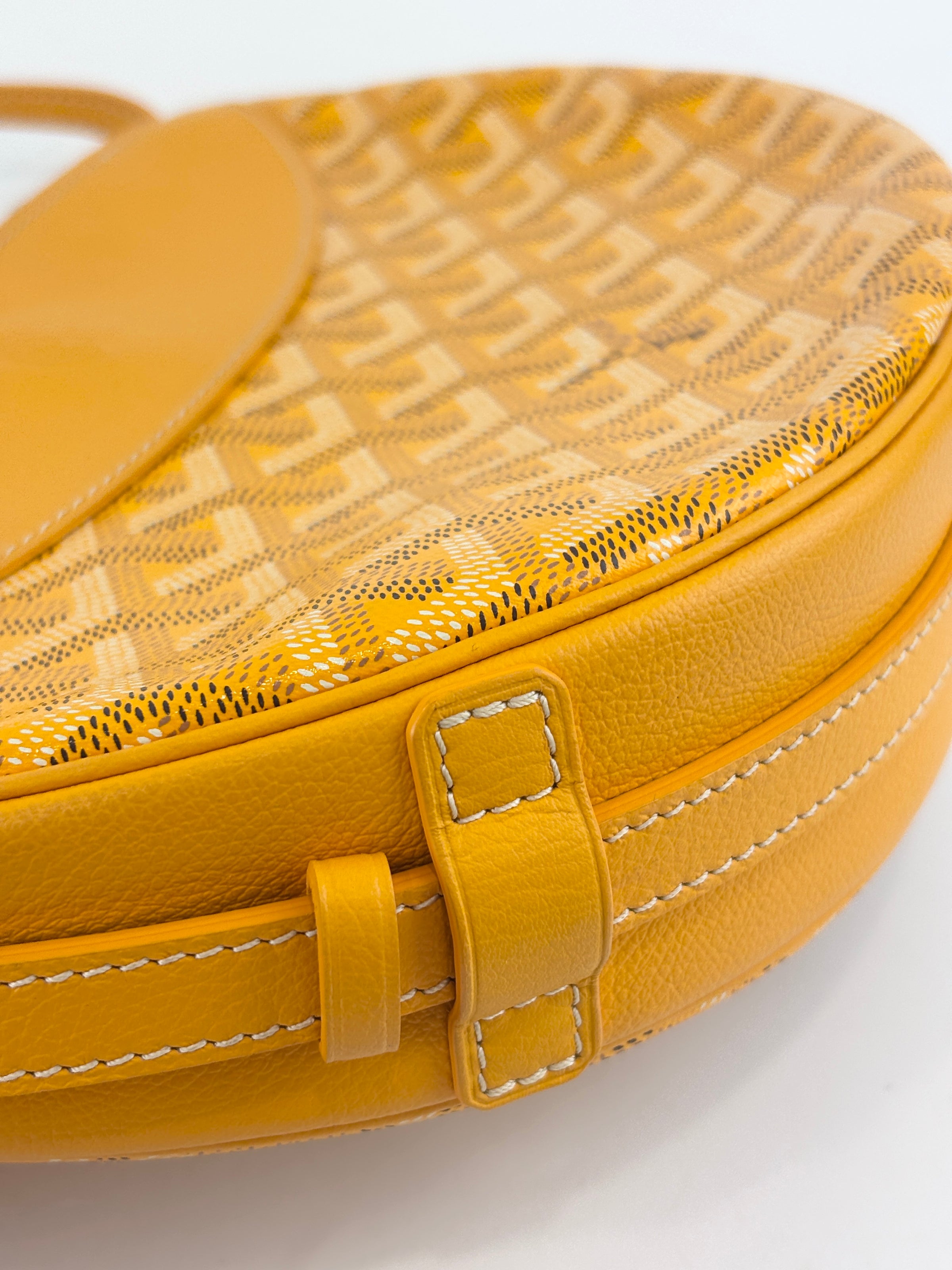 Hirondelle Crescent Crossbody Yellow SHW