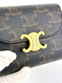 Small Flap Wallet Triomphe inTriomphe Canvas - Glampot