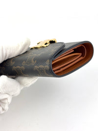 Small Flap Wallet Triomphe inTriomphe Canvas - Glampot