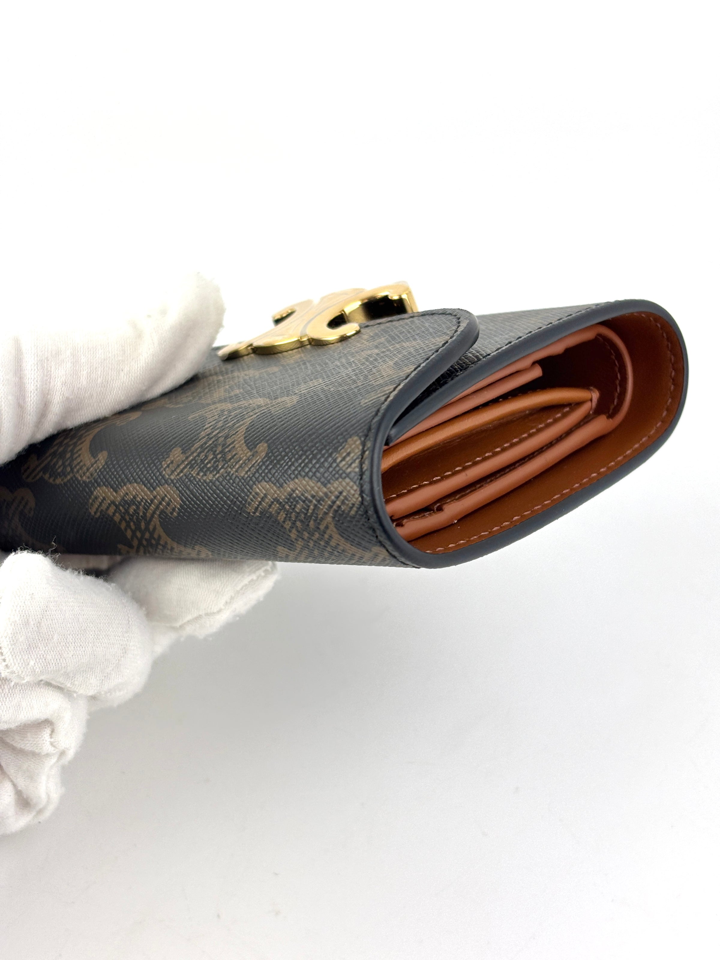 Small Flap Wallet Triomphe inTriomphe Canvas - Glampot