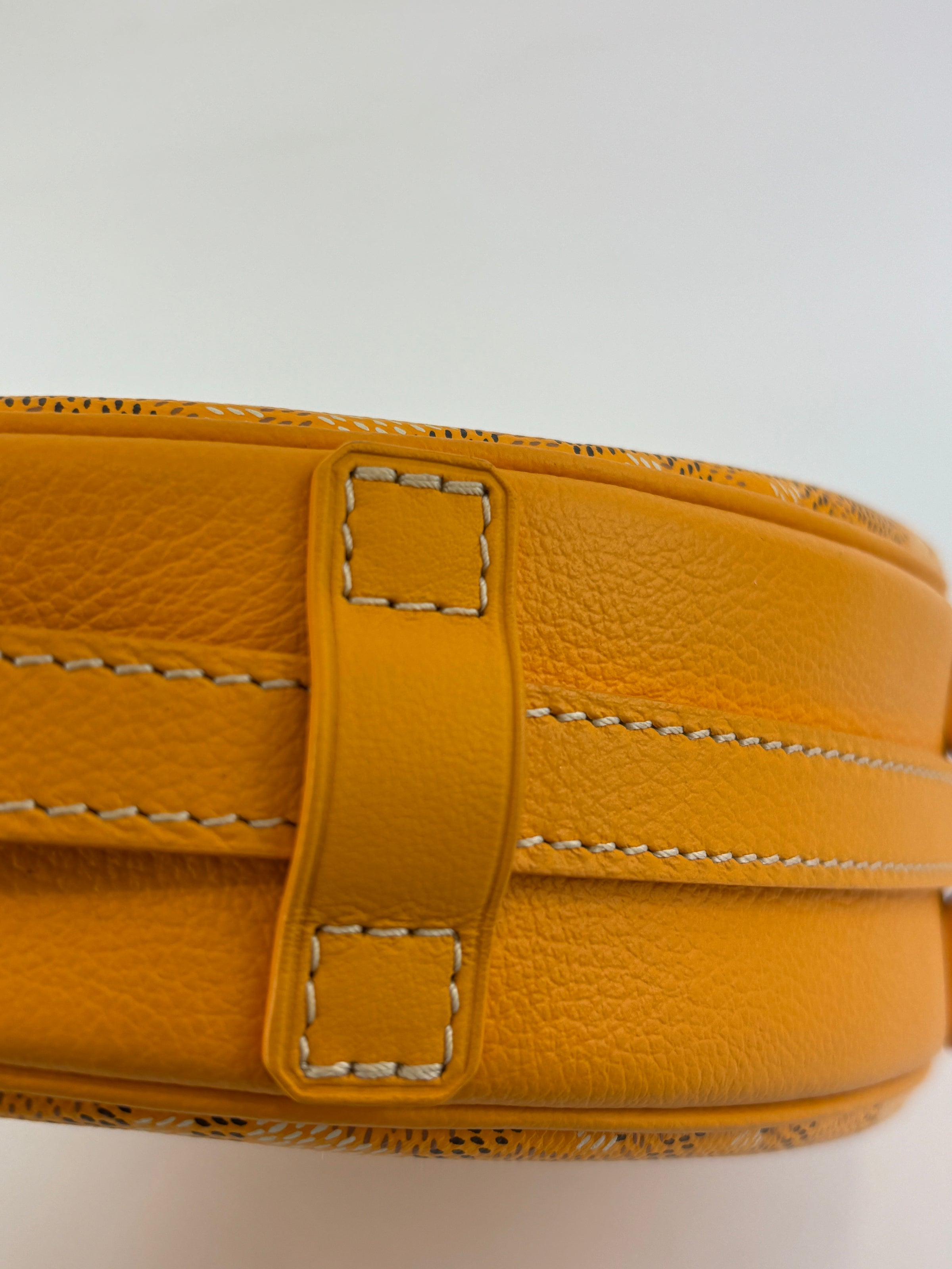 Hirondelle Crescent Crossbody Yellow SHW