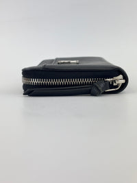 M62622 Lockme Zippy Wallet Black