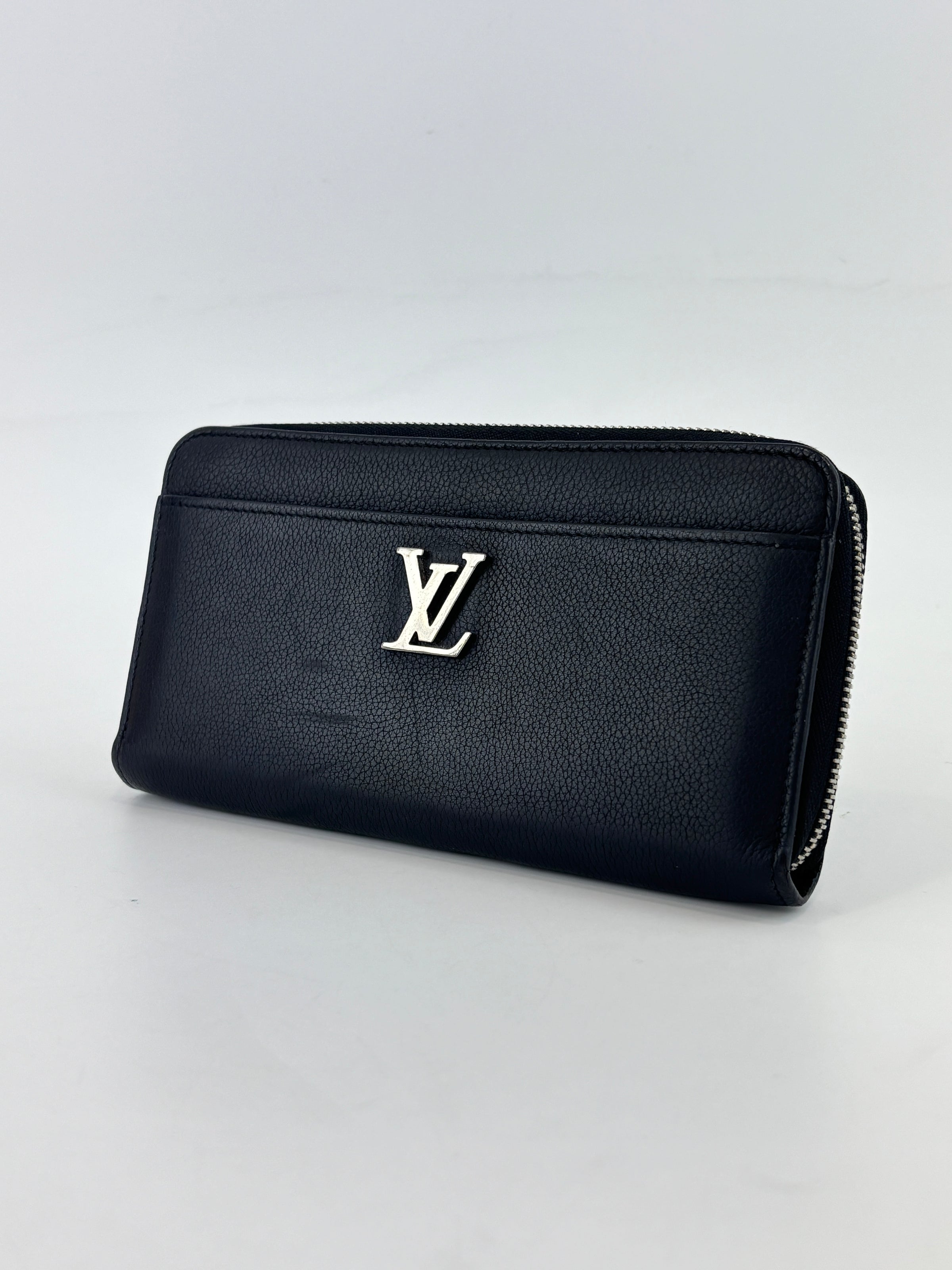 M62622 Lockme Zippy Wallet Black