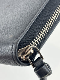 M62622 Lockme Zippy Wallet Black