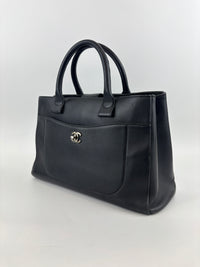 Small Neo Executive Tote Black GHW