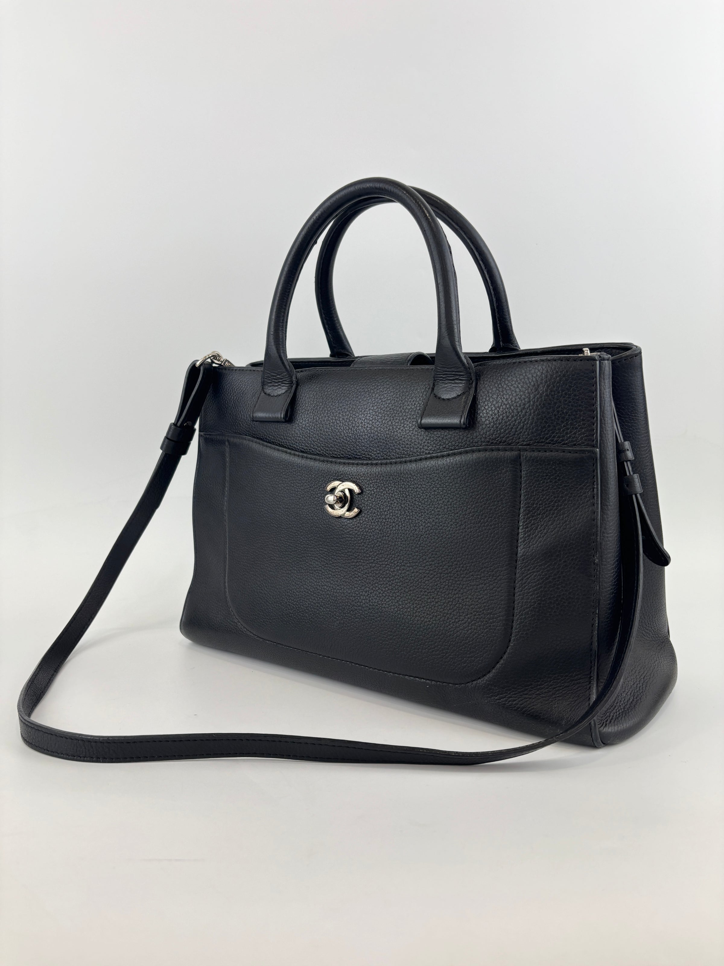 Small Neo Executive Tote Black GHW
