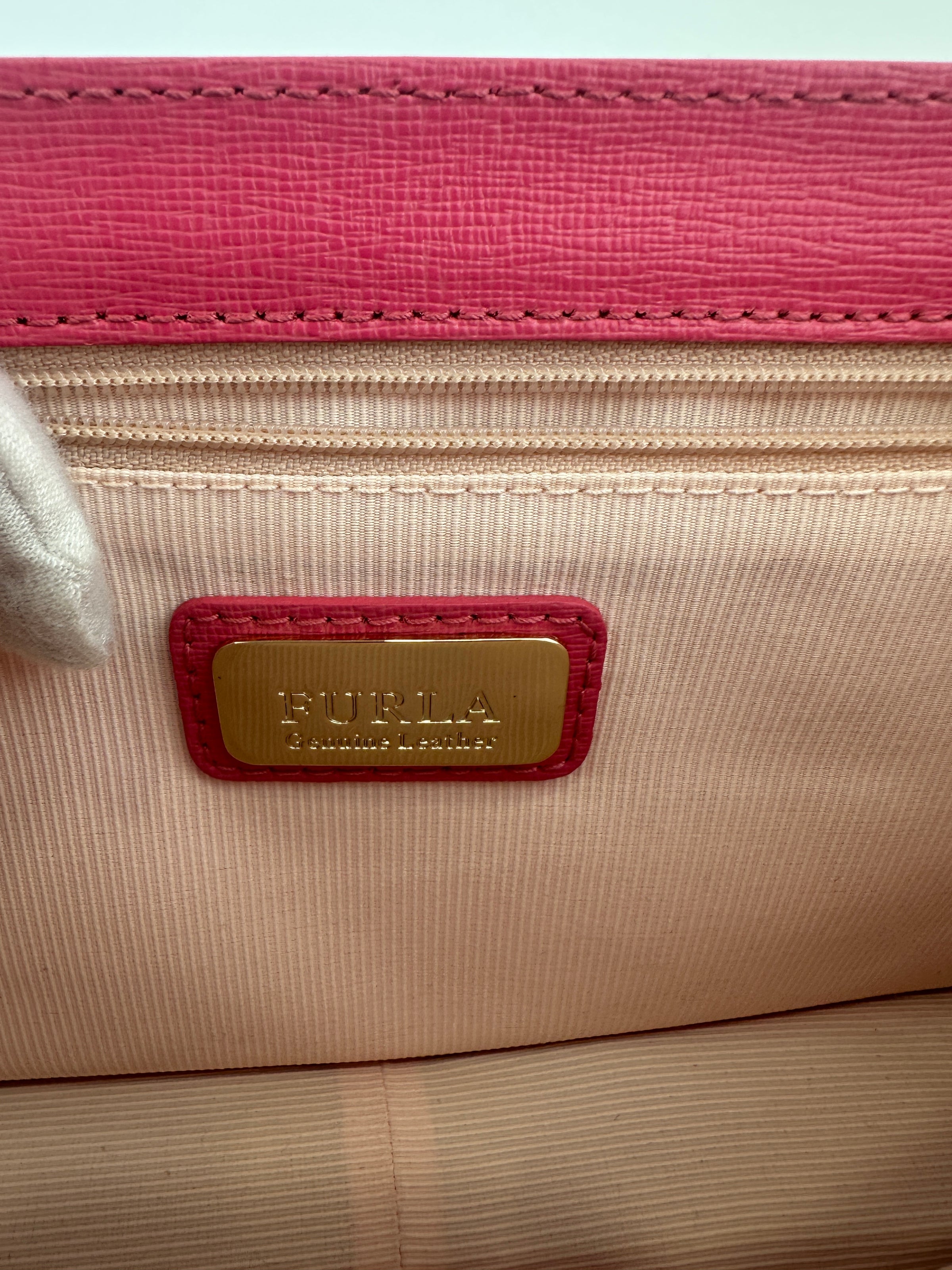 Metropolis Pink Leather Shoulder Bag